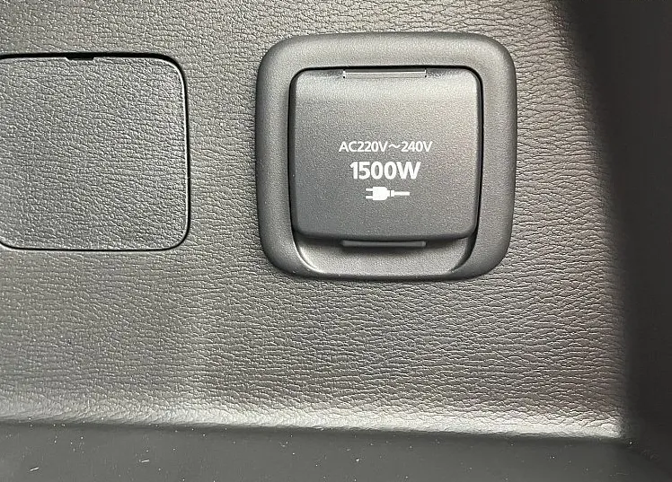 Zunanja slika - Mitsubishi Outlander - PHEV 4WD 2.4 Intense Avt. AKCIJA - 9