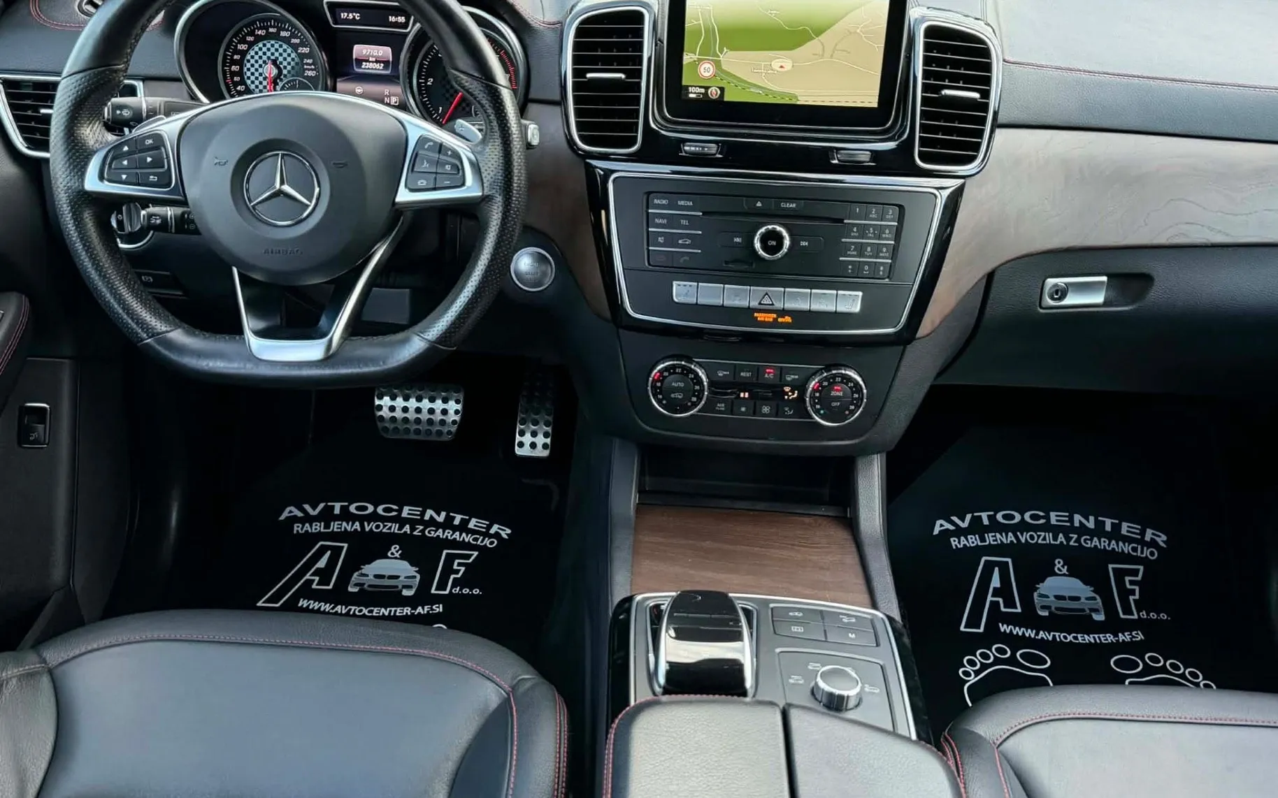 Notranja slika - Mercedes-Benz GLE coupe - 350d-4M-AMG LINE-1 LASTNIK-LIZING ZA TUJCE-ZRAČNO - 10