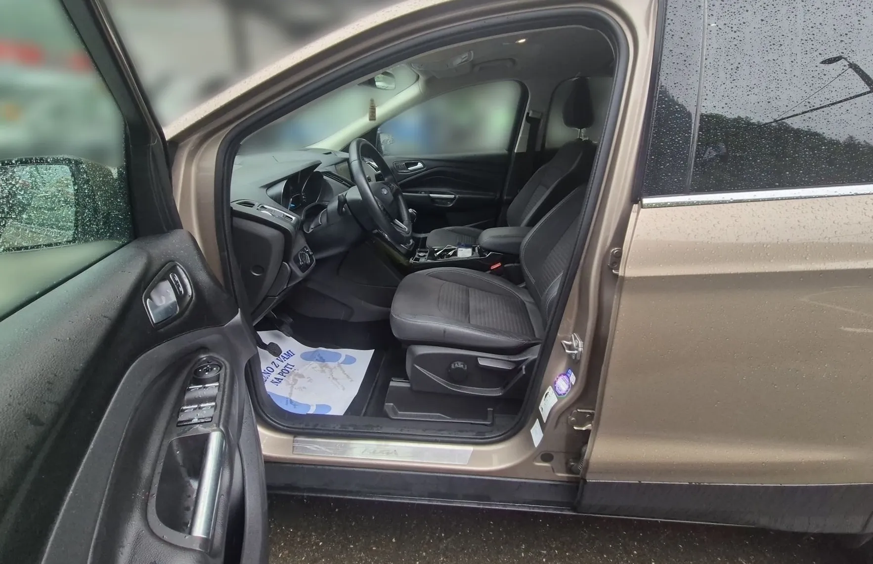 Zunanja slika - Ford Kuga - TITANIUM 1.5 EcoBoost 150PS M6-OGROMNO OPREME - 10