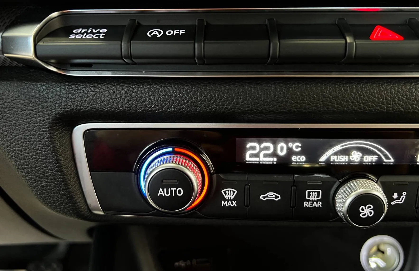 Zunanja slika - Audi A3 - 1.6TDI-DESIGN-XENON-NAVI-TEMP-DIGI-KLIMA-PDC-17C - 18