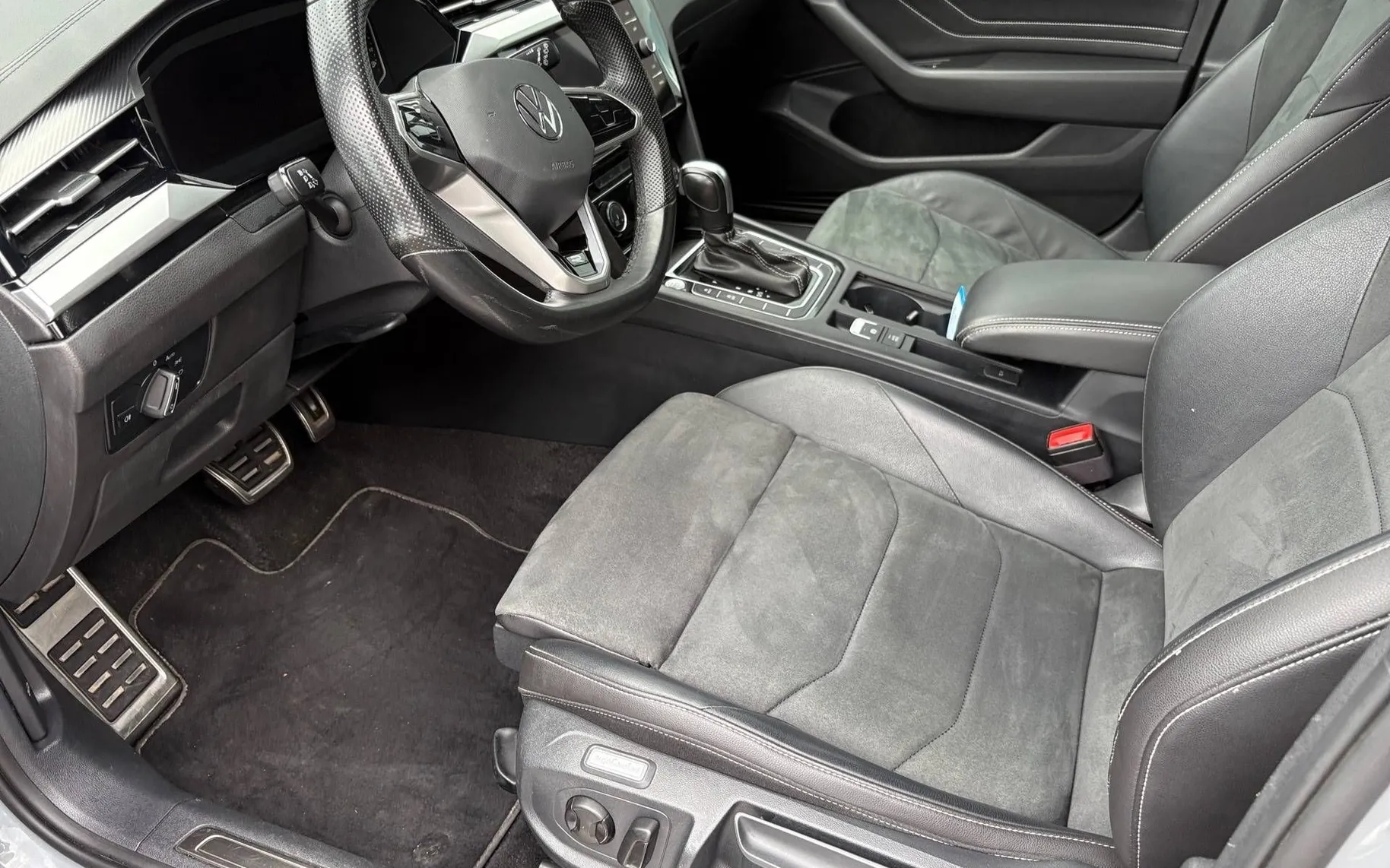 Notranja slika - Volkswagen Arteon Shooting Brake - 2.0 TDI BMT R-Line DSG - 7