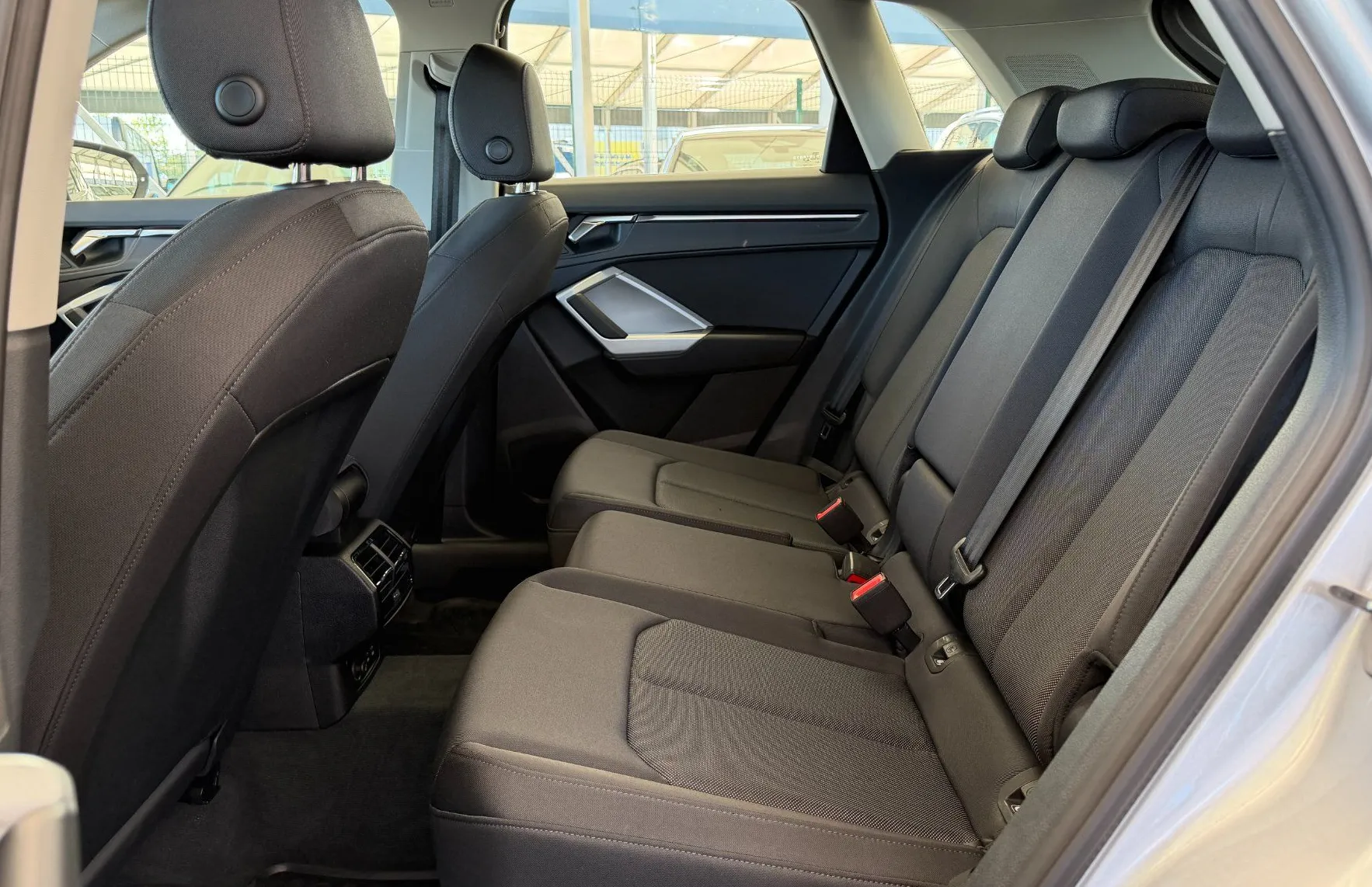 Zunanja slika - Audi Q3 - Advanced 35 TDI S-TRONIC QUATTRO - KAMERA - LED- - 10