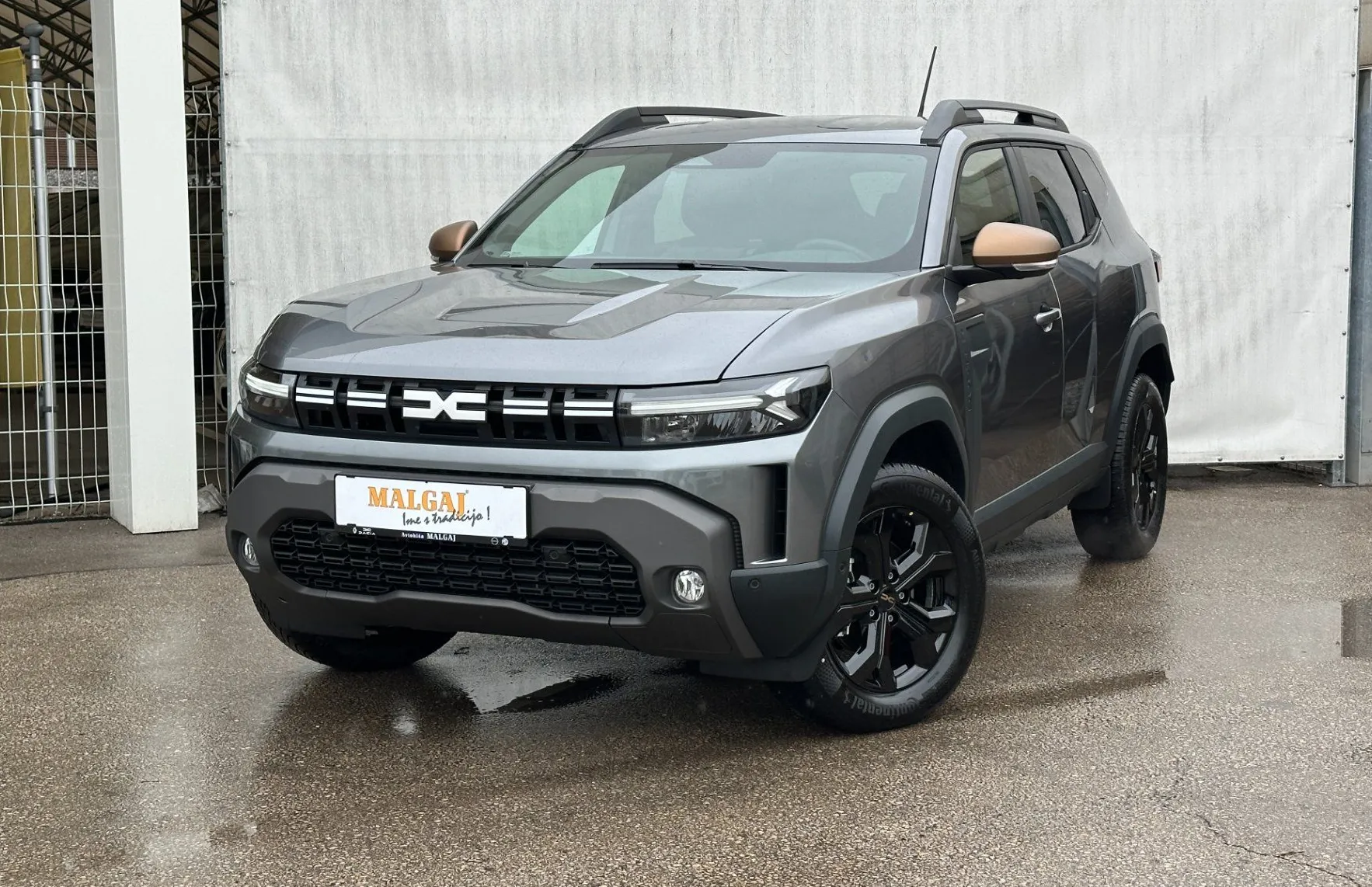 Zunanja slika - Dacia Duster - Extreme Hybid-G 150 4X4 Avtomatik-Cena na gotovino - 1