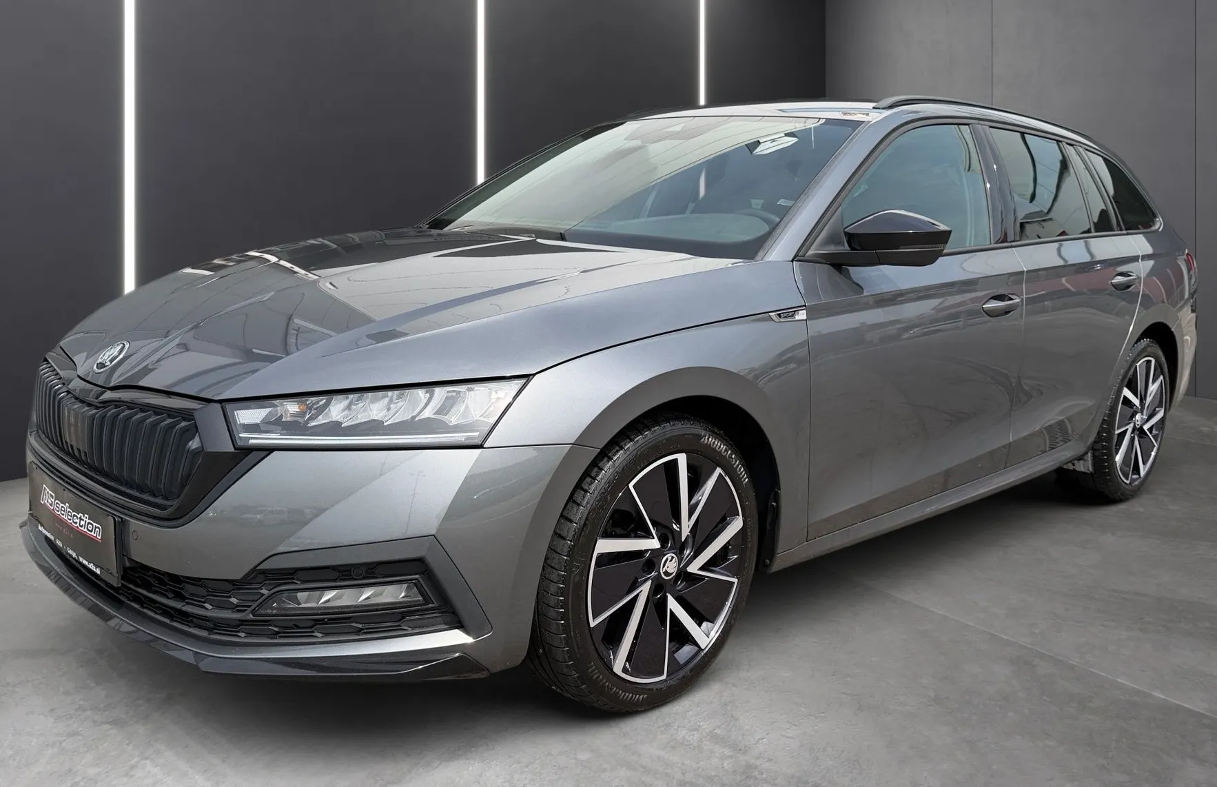 Zunanja slika - Škoda Octavia - Combi 2.0 TDI Sportline DSG-DCC-LED-Tempomat-PDC.. - 1