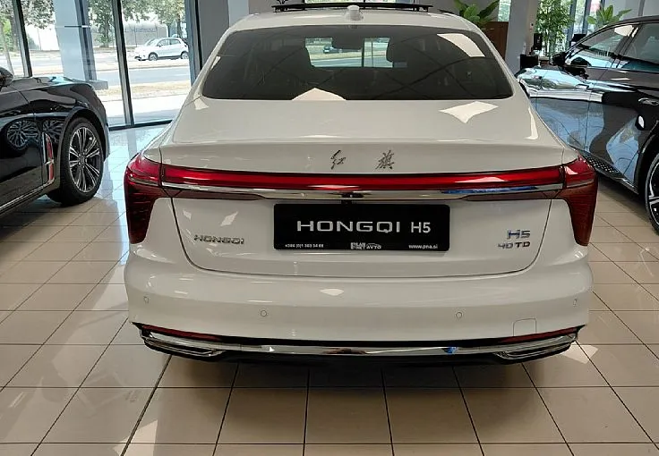 Zunanja slika - Hongqi H5 - 2.0T Ousado Avt. - 3