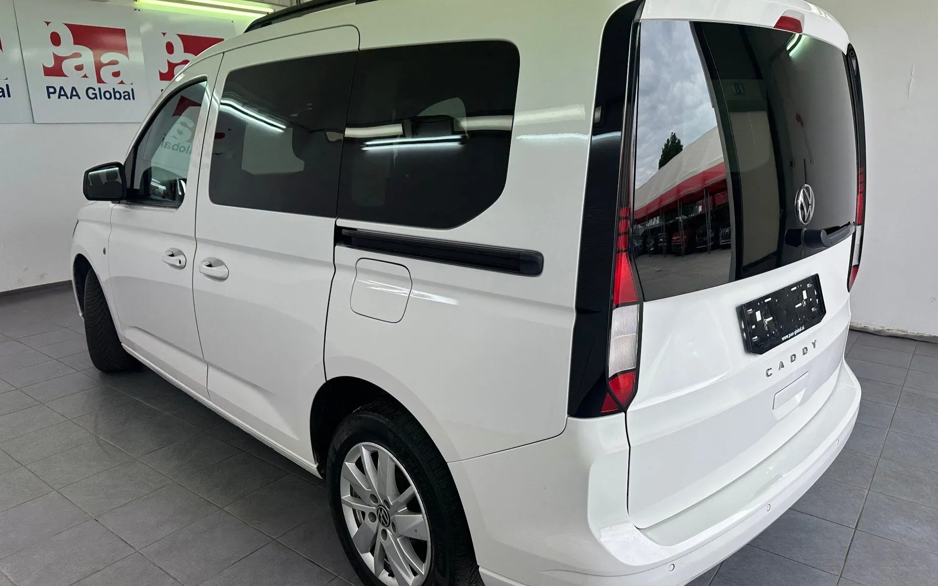 Zunanja slika - Volkswagen Caddy - 2.0 TDI 90KW.NAVI.PDC.2023 DIZEL - 4