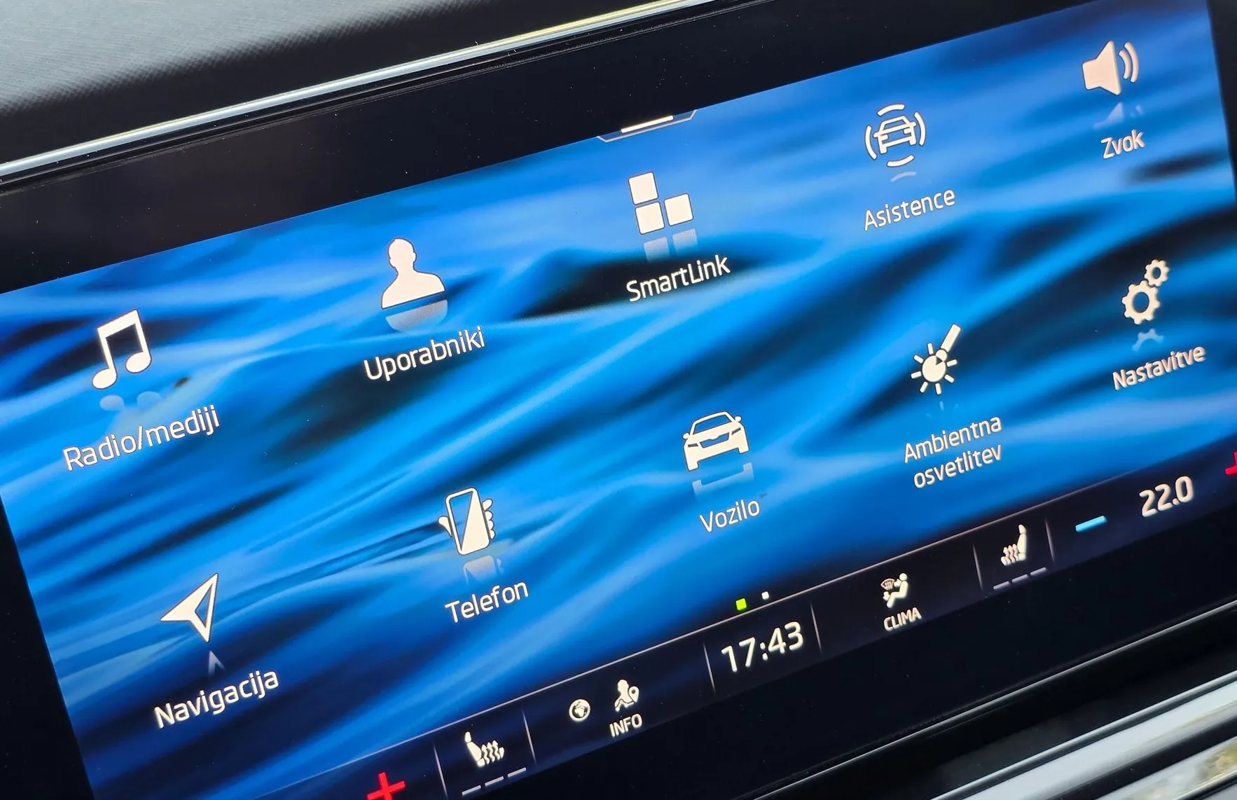 Zunanja slika - Škoda Octavia - COMBI 1.0 TSI STYLE LED-PANORAMA-VIRTUAL-NAVI - 17
