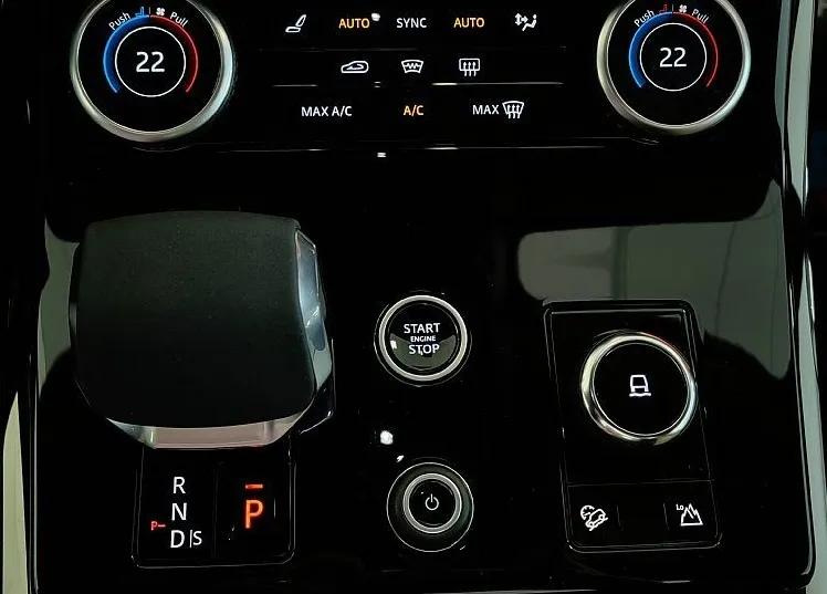 Zunanja slika - Land Rover Range Rover Sport - 3.0V6-DYNAMIC-SOFT-CL-PANO-HLA-SED-360-KAM-HEAD - 19