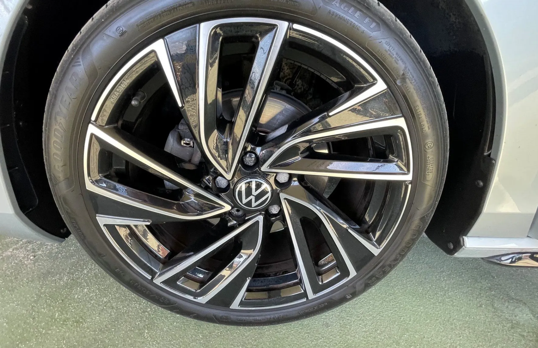 Zunanja slika - Volkswagen Passat - Variant 2.0 TDI BMT R-Line DSG LED. NAVI.KAMER360.PDC2X - 6