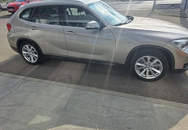 Zunanja slika - BMW X1 - serija :  x Drive 18d AUT - 3