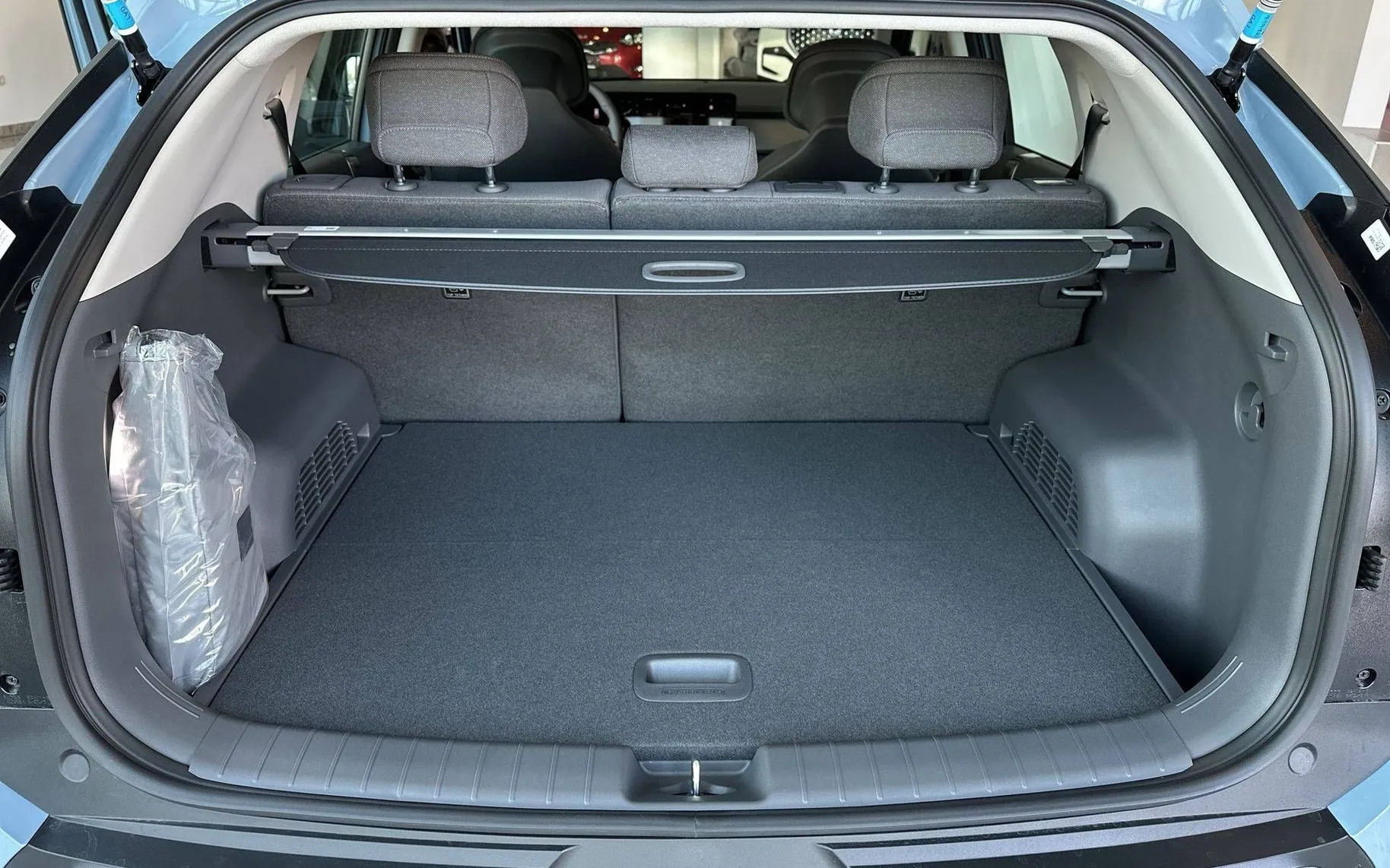 Notranja slika - KIA EV3 - STAR 58.3 kWh baterija - 12