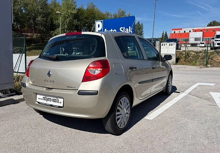 Zunanja slika - Renault Clio - 1.2 16V Dynamique Confort KOT NOV 1 LASTNIK - 6