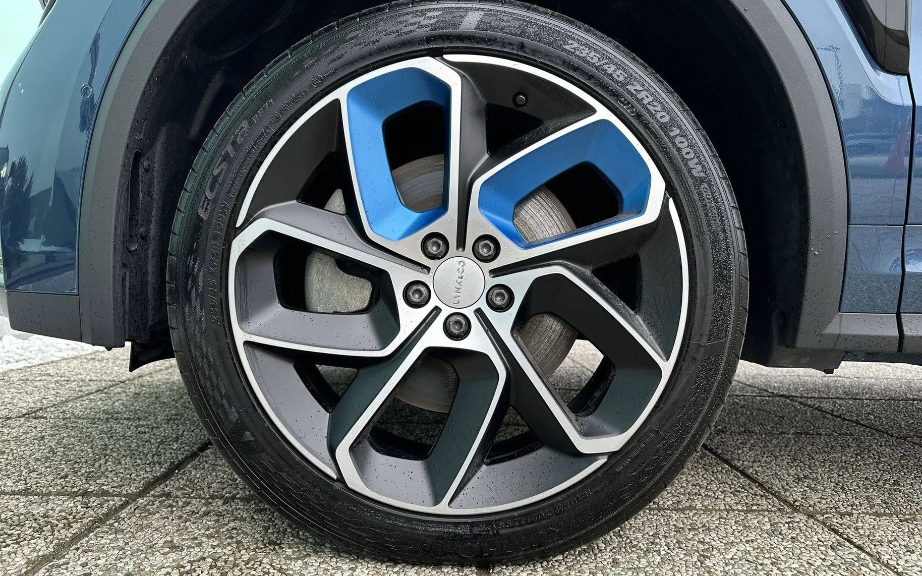 Notranja slika - Lynk & Co 01 - PHEV... - 9