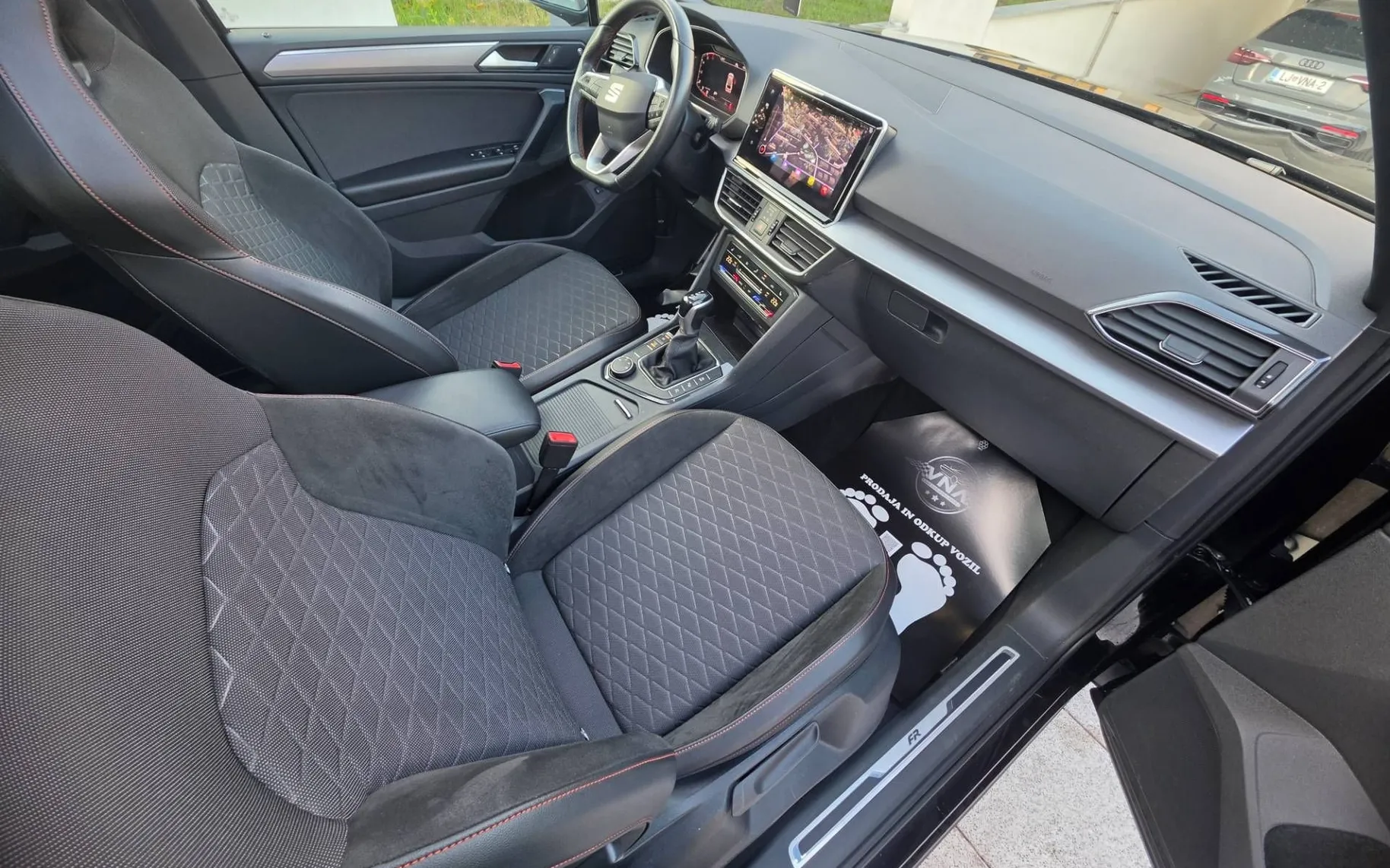 Notranja slika - Seat Tarraco - 2.0 TDI FR DSG |VIRTUAL|PANORAMA|360-KAM|KLJUKA| - 9