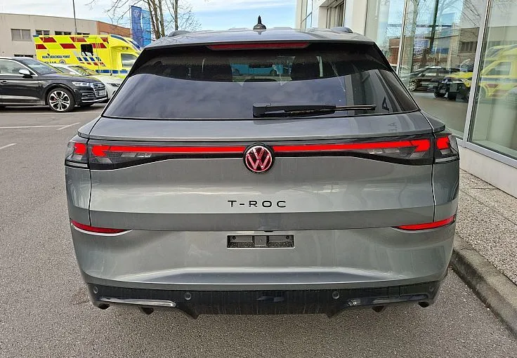 Zunanja slika - Volkswagen T-Roc - 1.5 eTSI R-line DSG 110  150 - 4