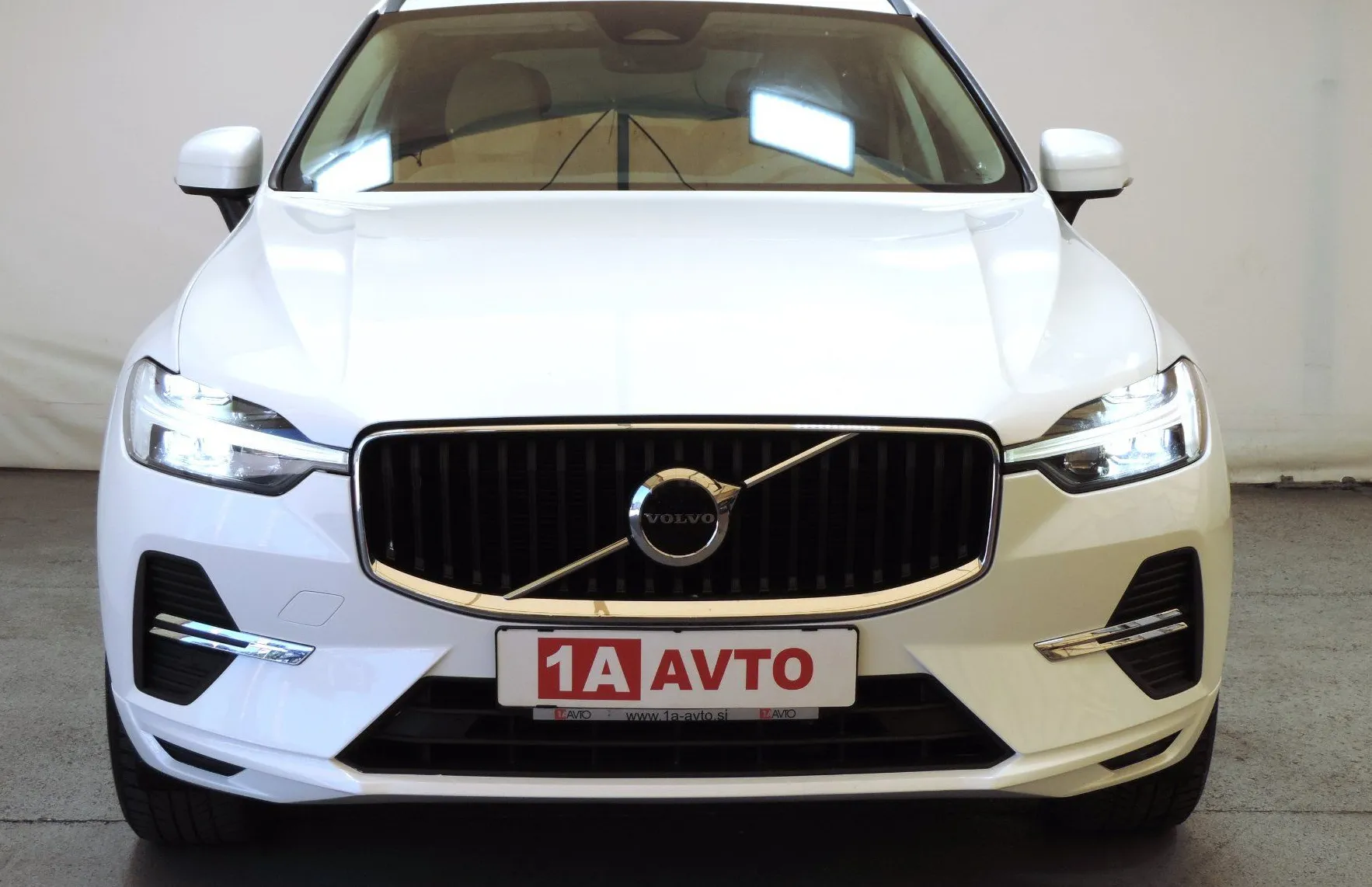 Zunanja slika - Volvo XC60 - B4D AWD  Avt. LED-VIRTUA - 2