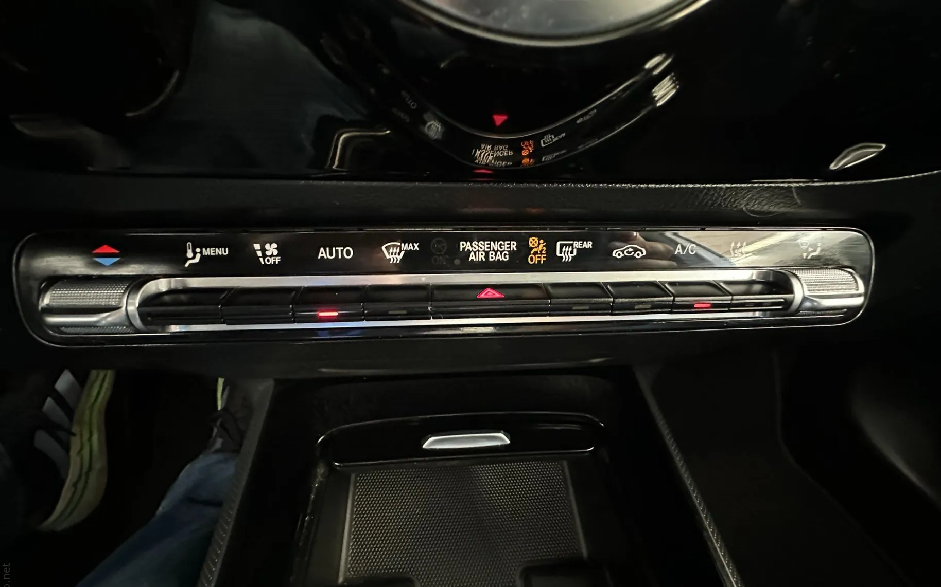 Zunanja slika - Mercedes-Benz GLA-Razred - GLA 250 e Avt.KAMERA.PANORAMA.LED.USNJE.NAVI.TOP - 11