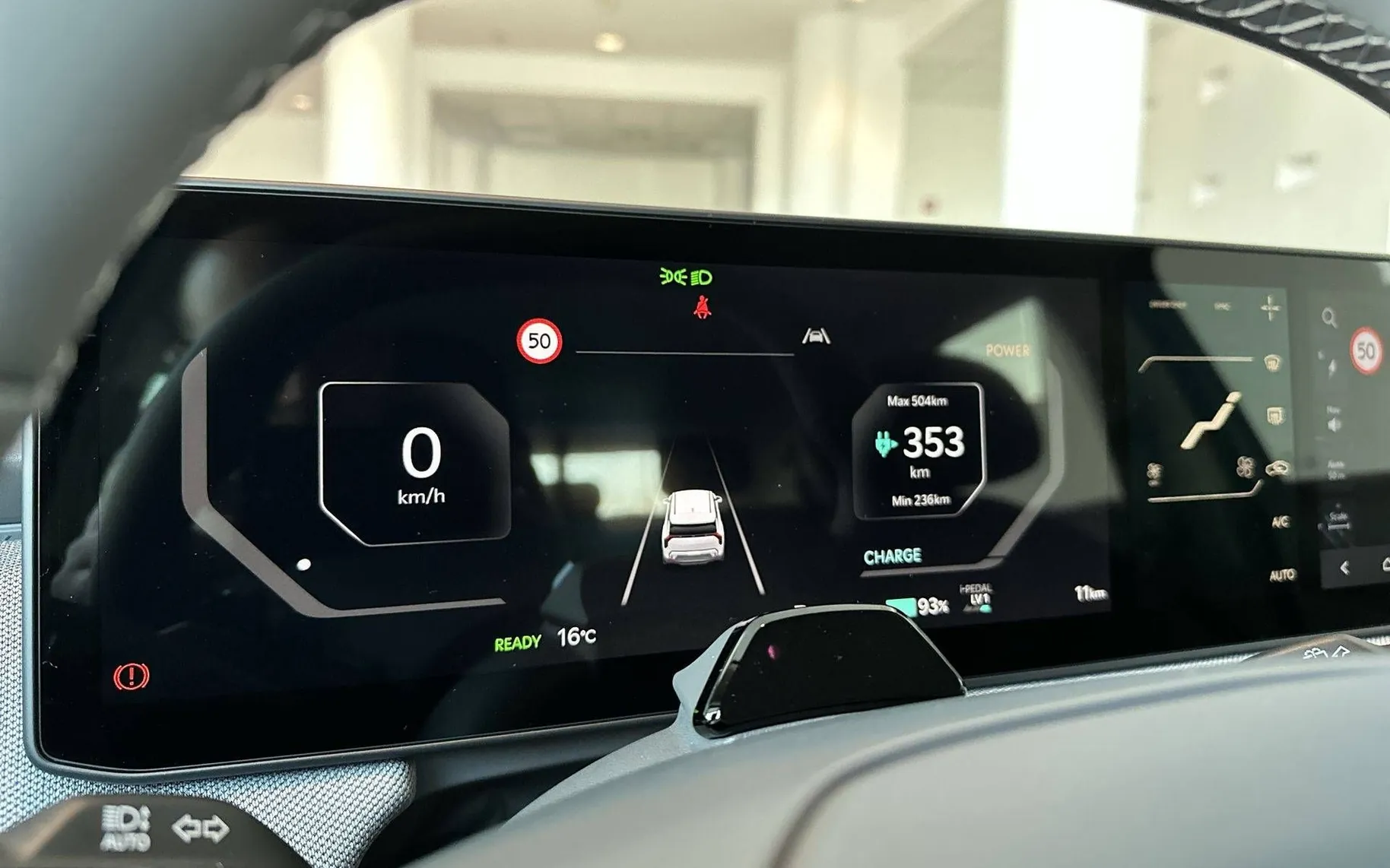 Notranja slika - KIA EV3 - STAR 58.3 kWh baterija - 14