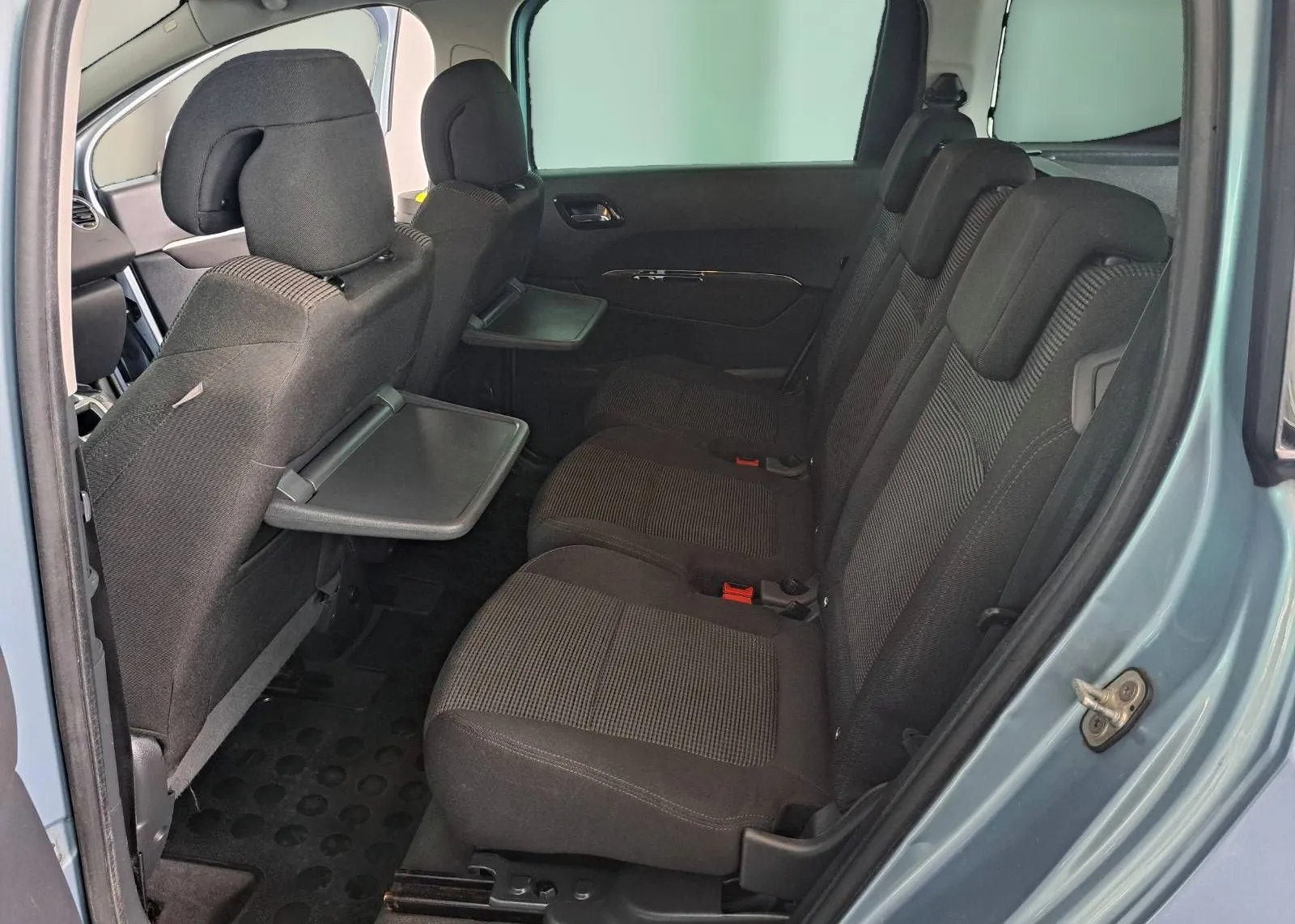 Notranja slika - Peugeot 5008 - 1.6 HDi-ODLIČEN-GARANCIJA-SLOVENSKO POREKLO - 12