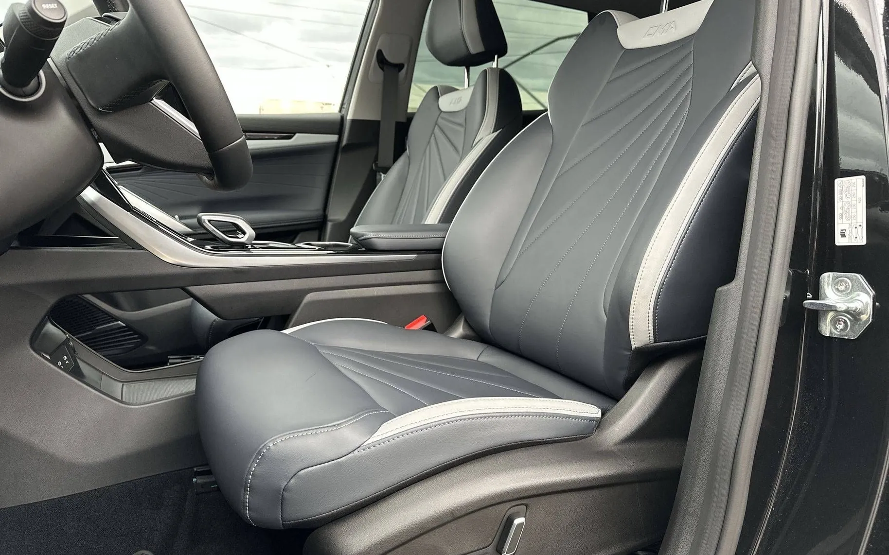 Notranja slika - Geely StarRay - 1.5 TD 7DCT GK - 10