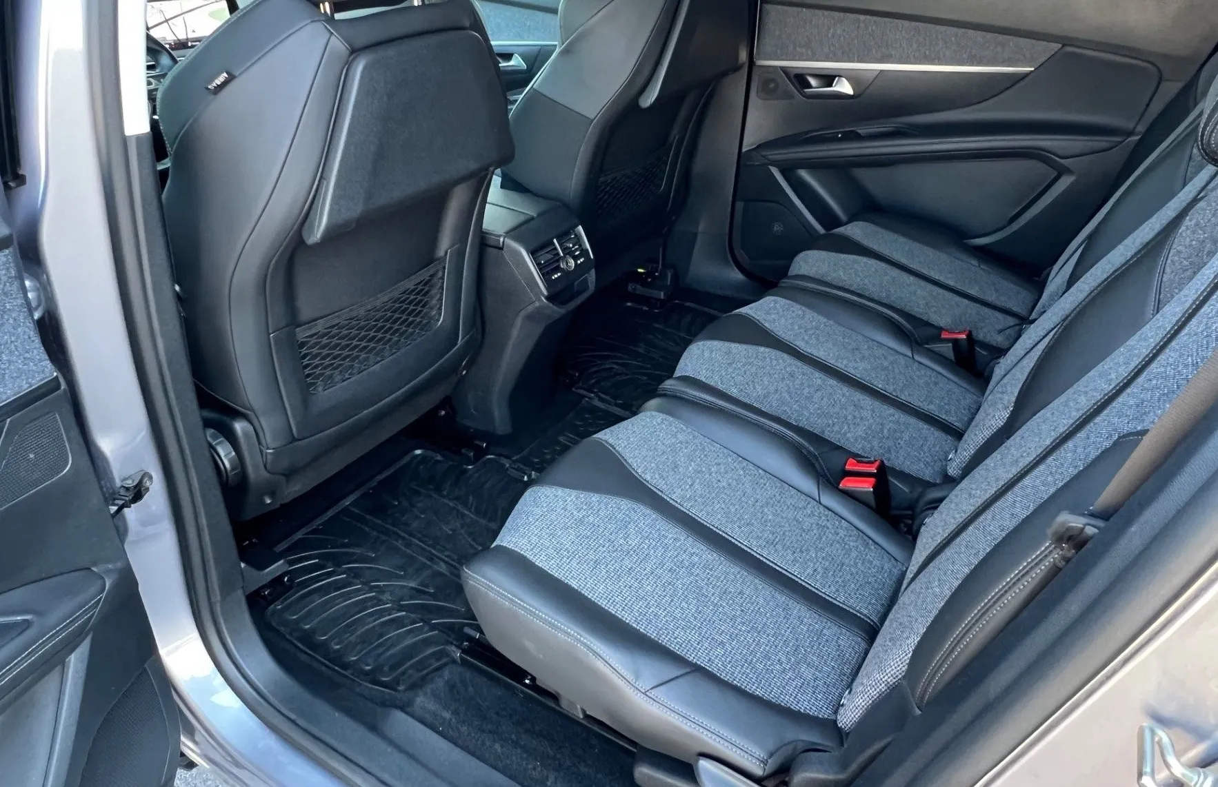 Zunanja slika - Peugeot 5008 - ALLURE+SLO+FULL LED+ALU+KEYLESS GO+HI-FI - 17