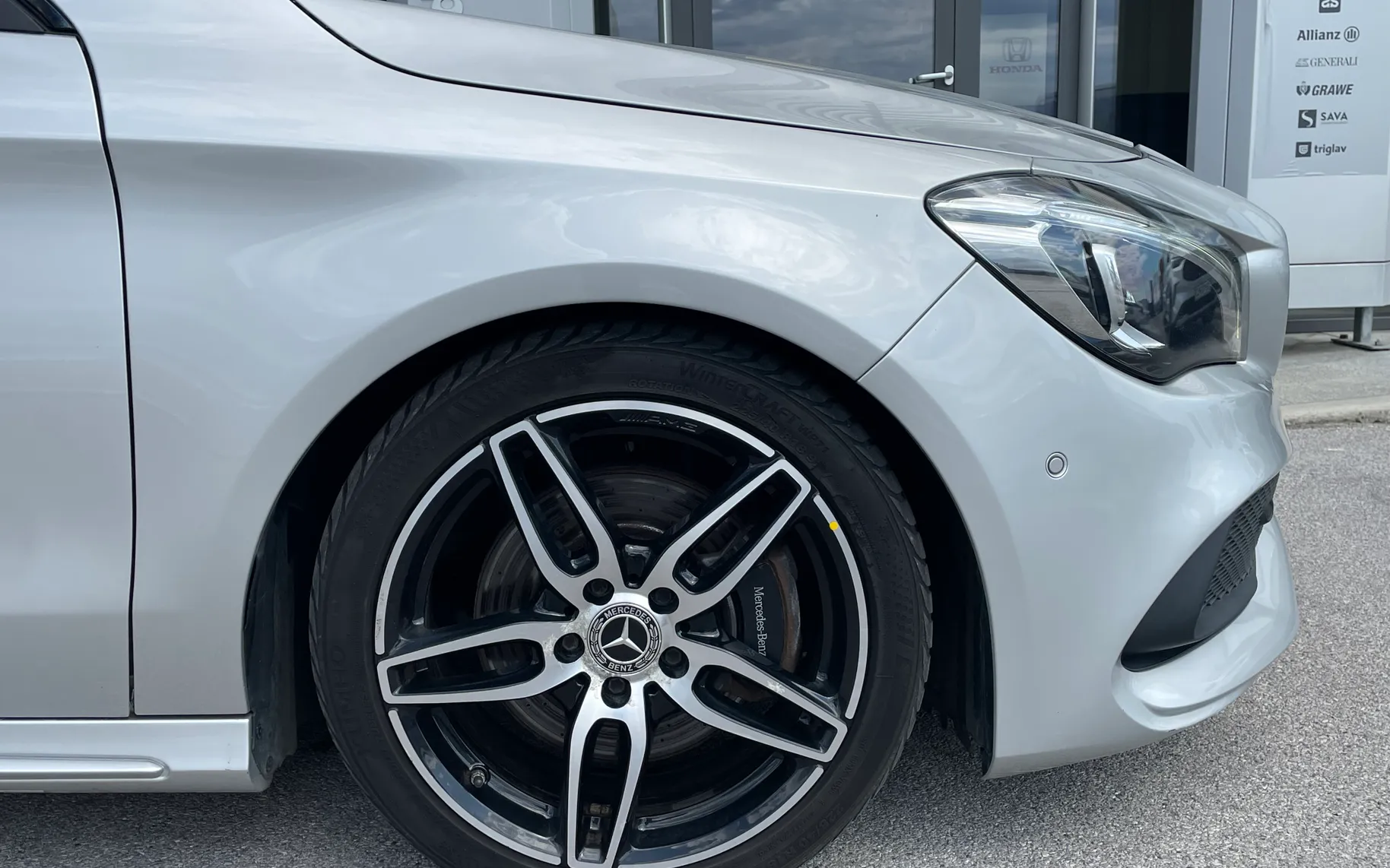 Zunanja slika - Mercedes-Benz CLA Shooting Brake - 220d-AUT-AMG-LINE-LED-NAVI-NIGHT-PACK-TOP - 7