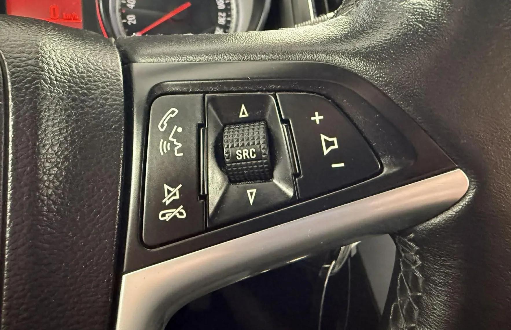 Zunanja slika - Opel Zafira - Opel  1.4 TURBO 103KW.NEMŠKI.NAVI.7 SEDEŽEV. - 14