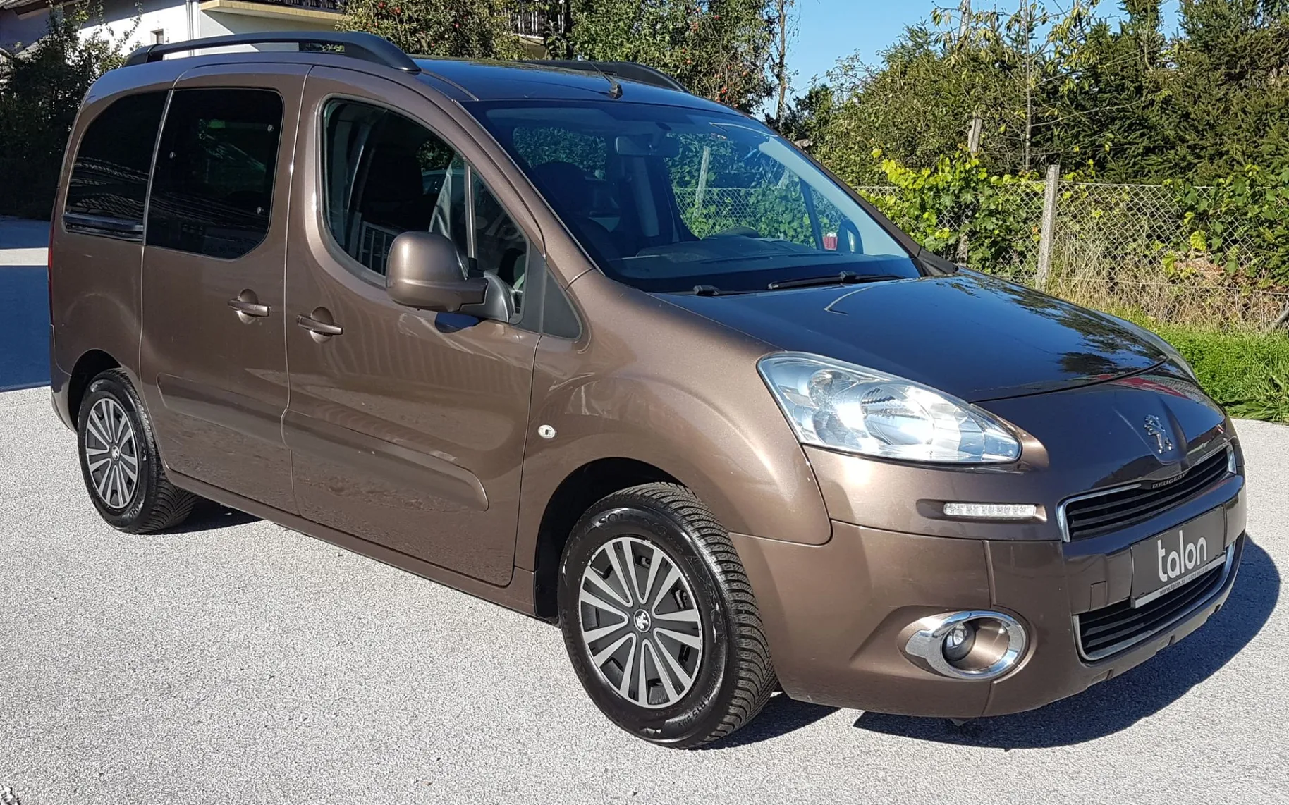 Zunanja slika - Peugeot Partner Tepee - Partner 1.6 e-HDi Active - OPR. VELIKI SERVIS - 3