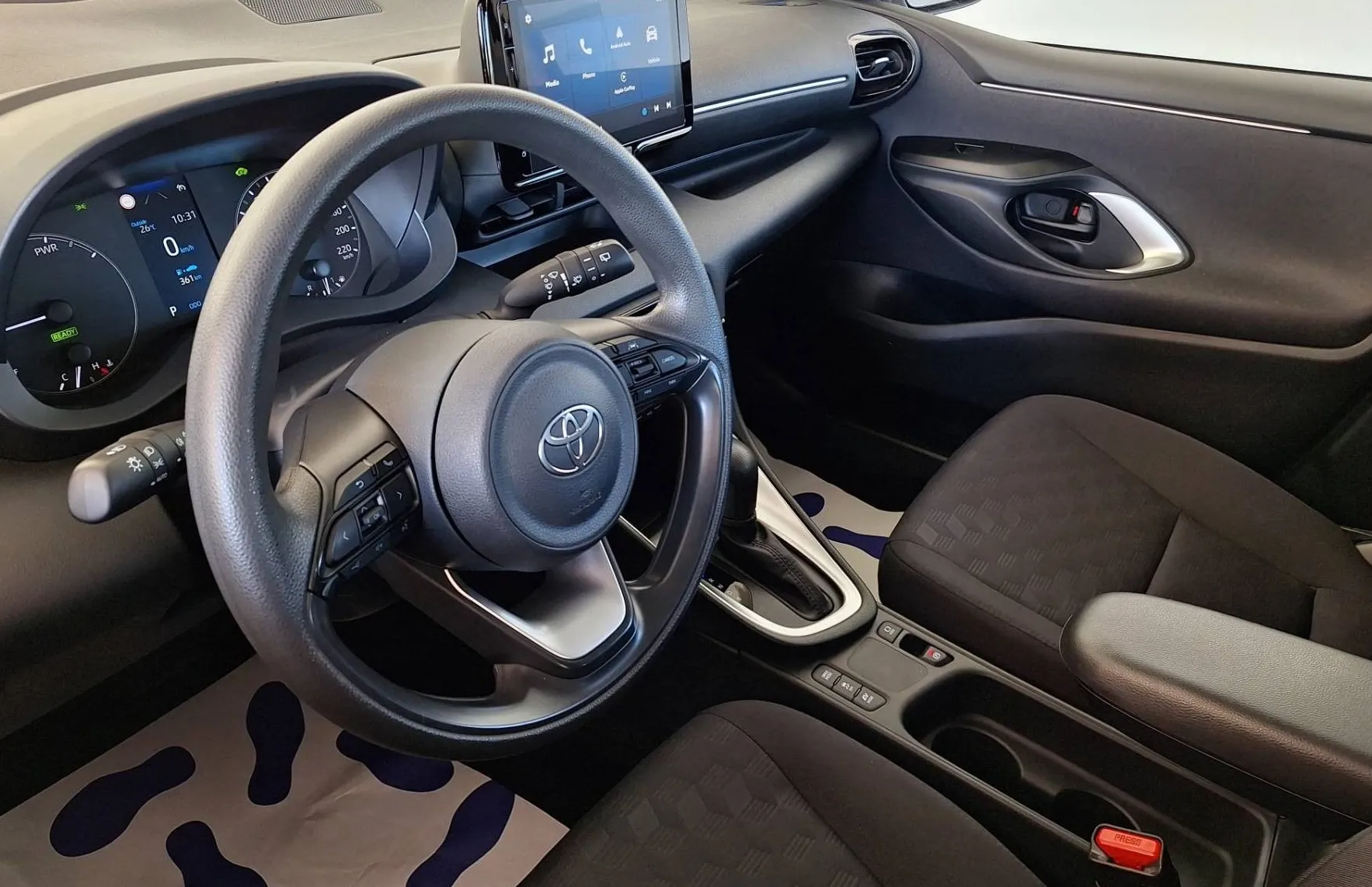 Zunanja slika - Toyota Yaris - Hybrid 1.5 VVT-i Luna •Slovensko vozilo•1.lastnik• - 9
