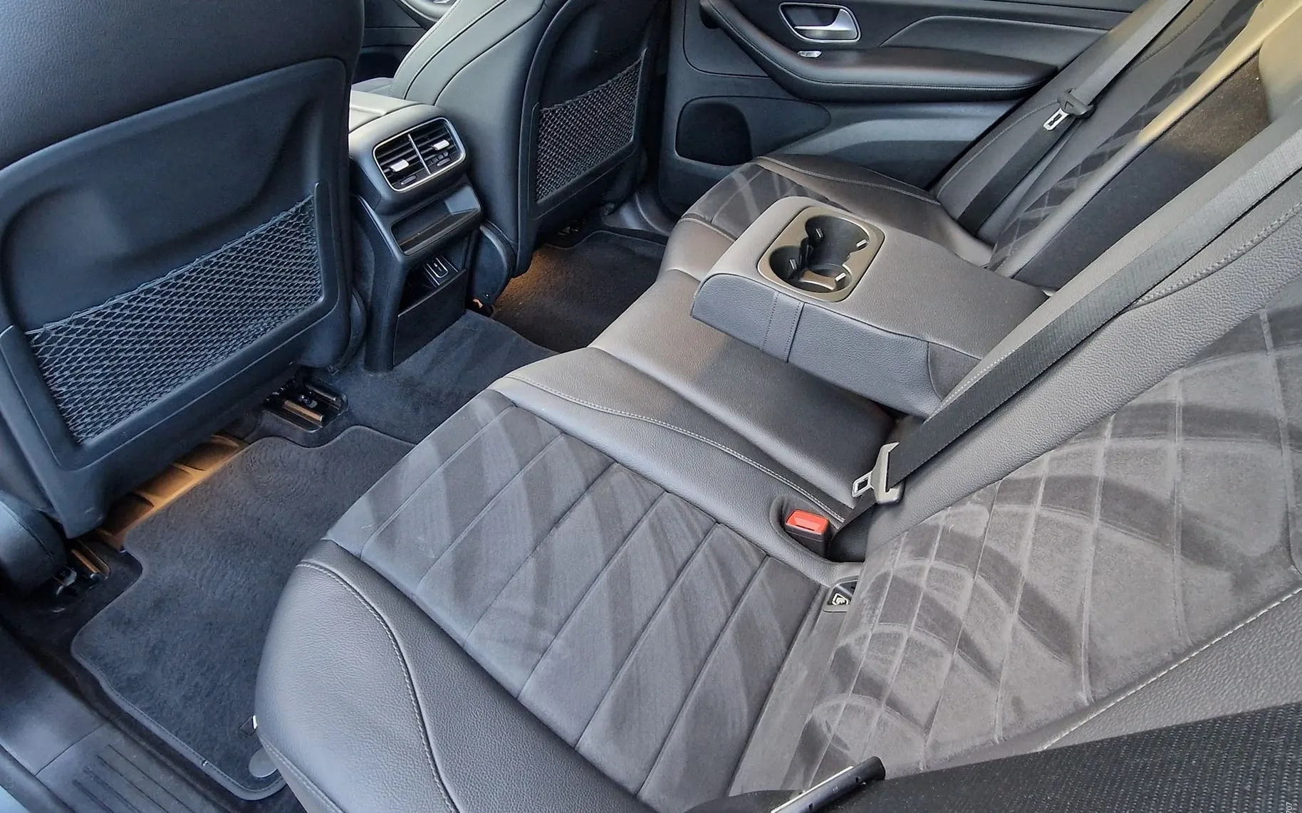 Notranja slika - Mercedes-Benz GLE-Razred - 300D-4MATIC-AMG-PANORAMA-ZRAČNO-360KAMERE-21COL... - 12