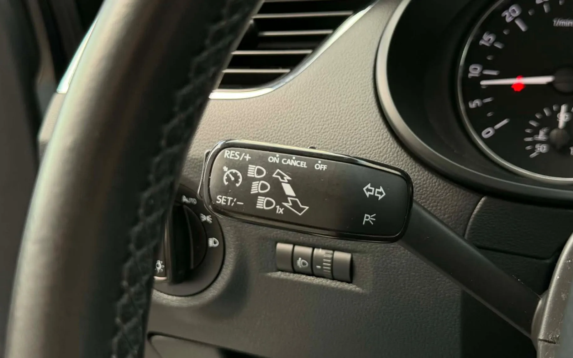 Zunanja slika - Škoda Octavia - 1.6 TDI-RS-185.000km-LIZING ZA TUJCE-ODLIČEN... - 12