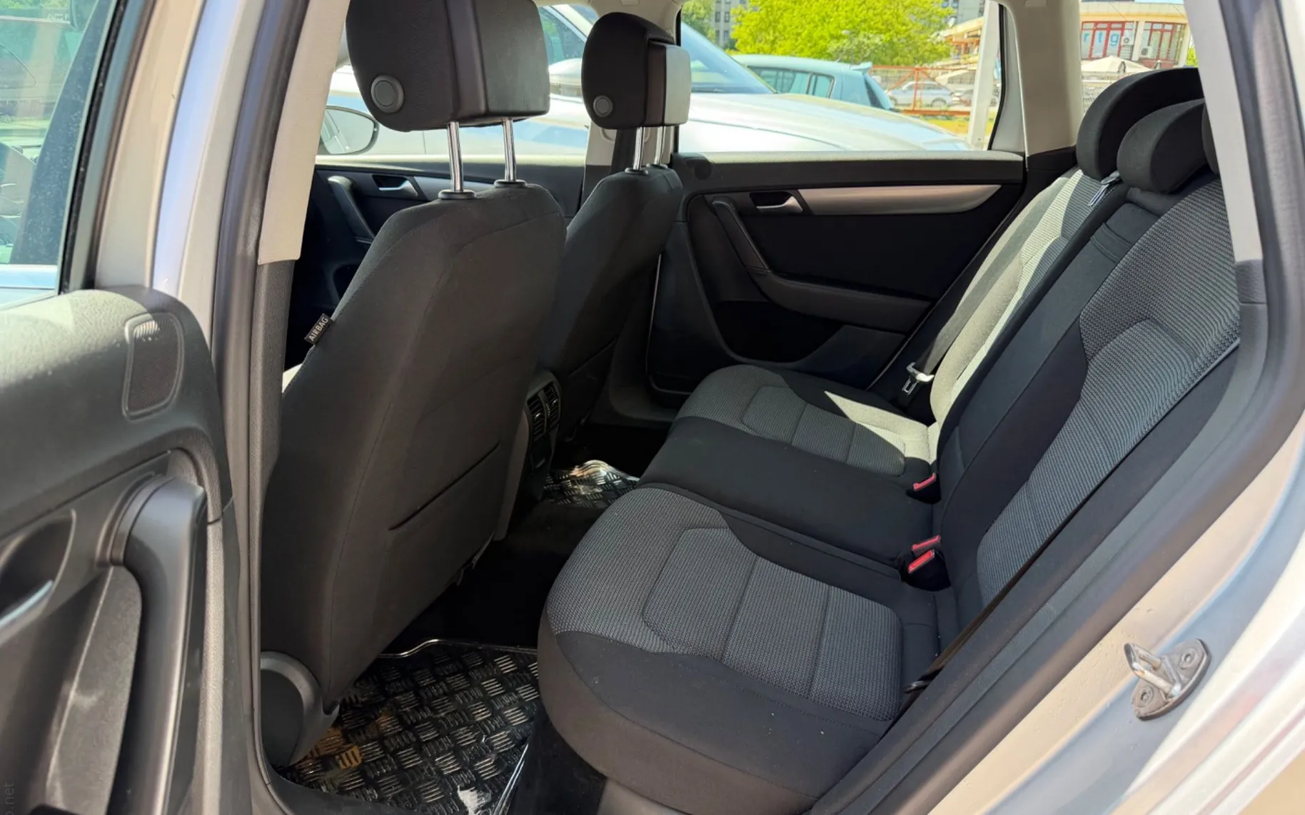 Notranja slika - VW Passat Variant - 2.0 TDI-DSG-BI-XENON-LED-PDC-F1-TEMPOMAT... - 8