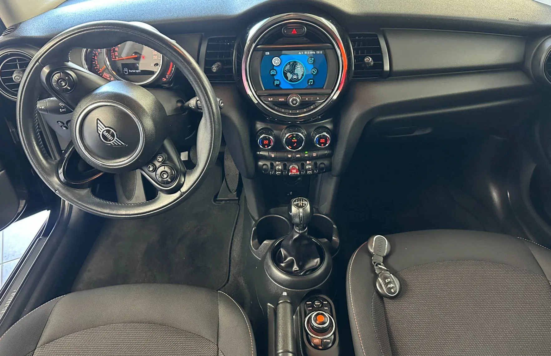 Zunanja slika - MINI One - NAVI.PDC.5 VRAT.SAMO 63.000 KM.BENCIN.AUT.KLIMA - 5