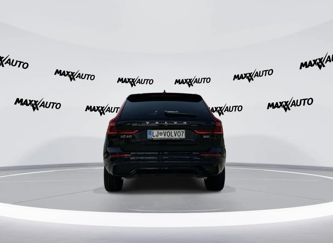 Zunanja slika - Volvo XC60 - B5 P AWD Plus Dark Avt. - 6