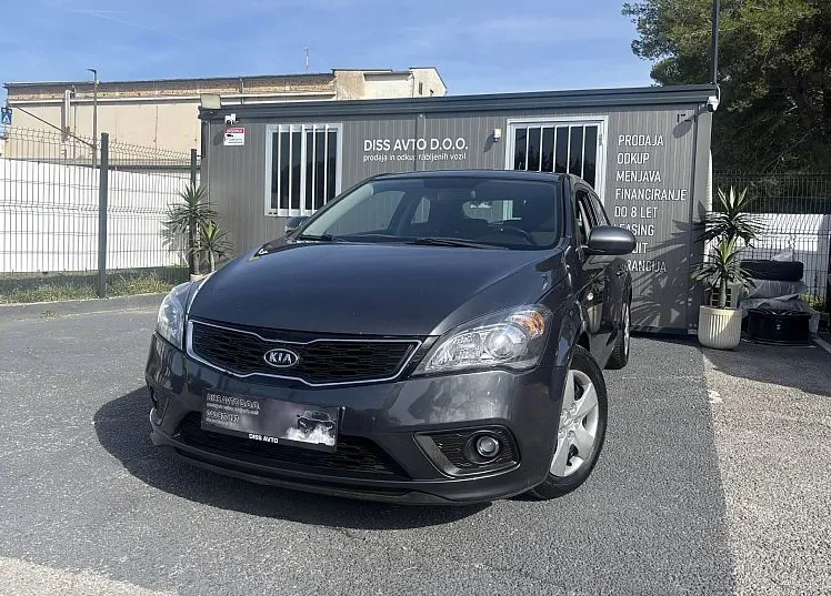 Zunanja slika - KIA Ceed - 1.4 benc. NA KREDIT BREZ POLOGA - 1