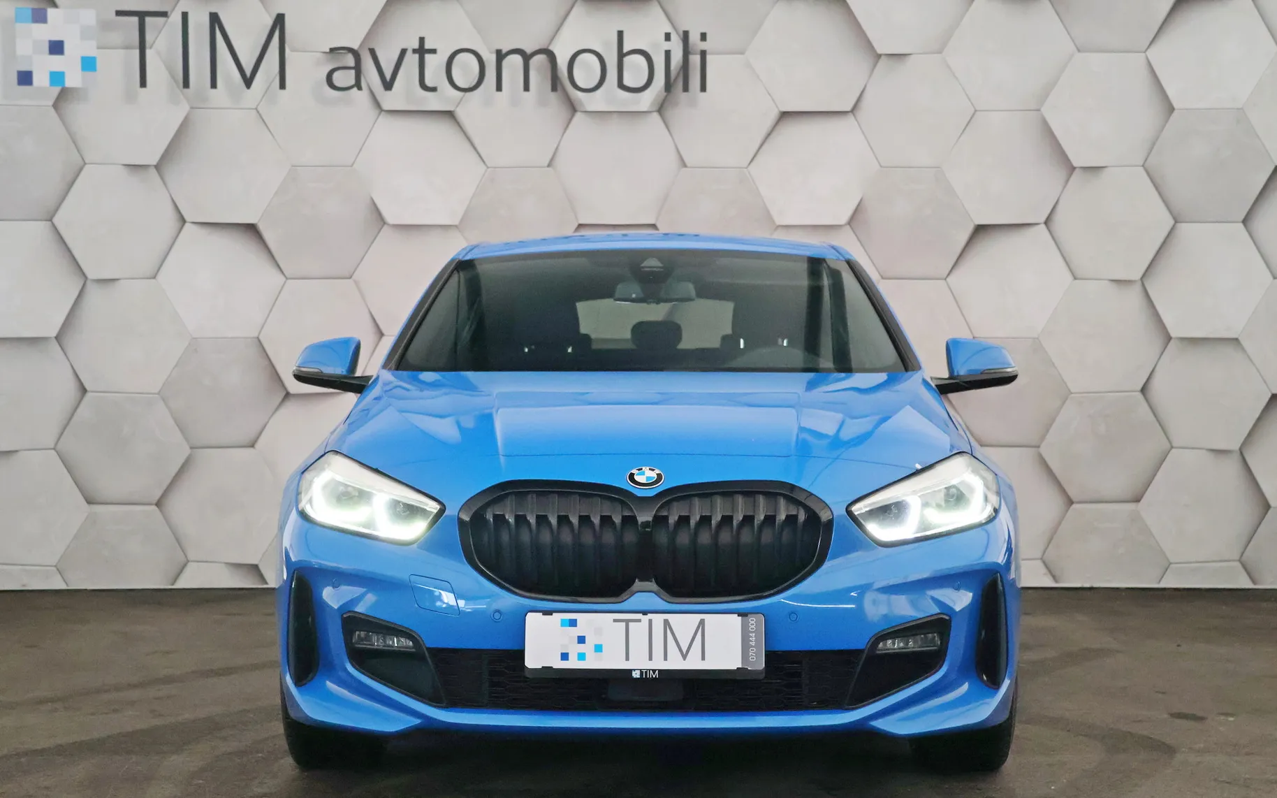 Zunanja slika - BMW Serija 1 - 120d x-Drive Aut M-Sport 191KM - 5