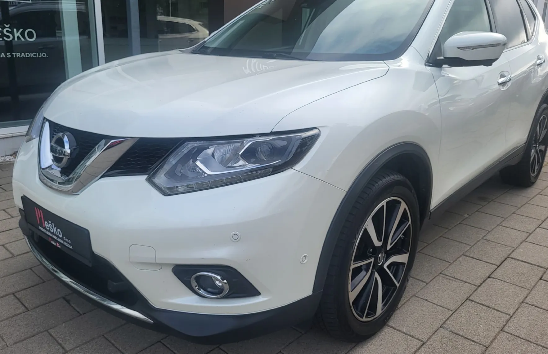 Zunanja slika - Nissan X-Trail - 1.6 dCi Aut navi-alu-pdc-kamera-acc-usnje-servis - 1