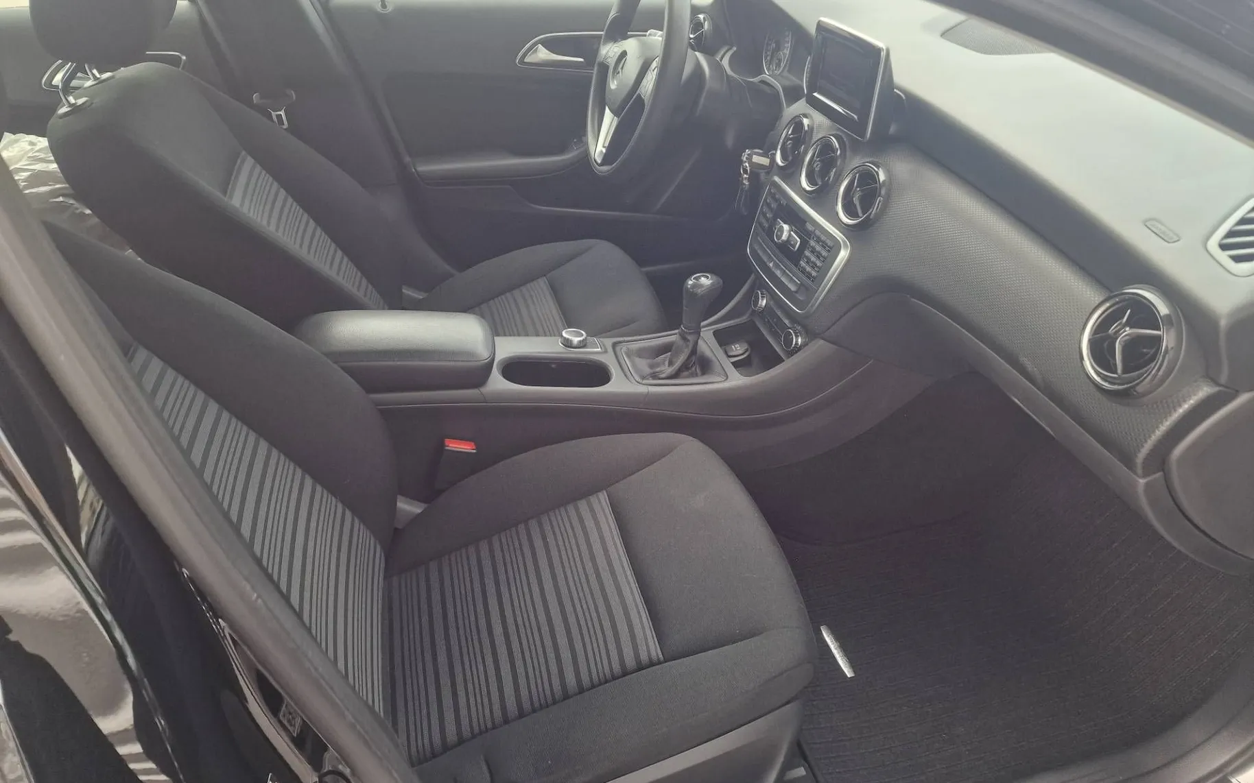 Zunanja slika - Mercedes-Benz A-Razred - A 180 CDI 1.LASTNIK KOT NOV SERVISIRAN NA MERC... - 6