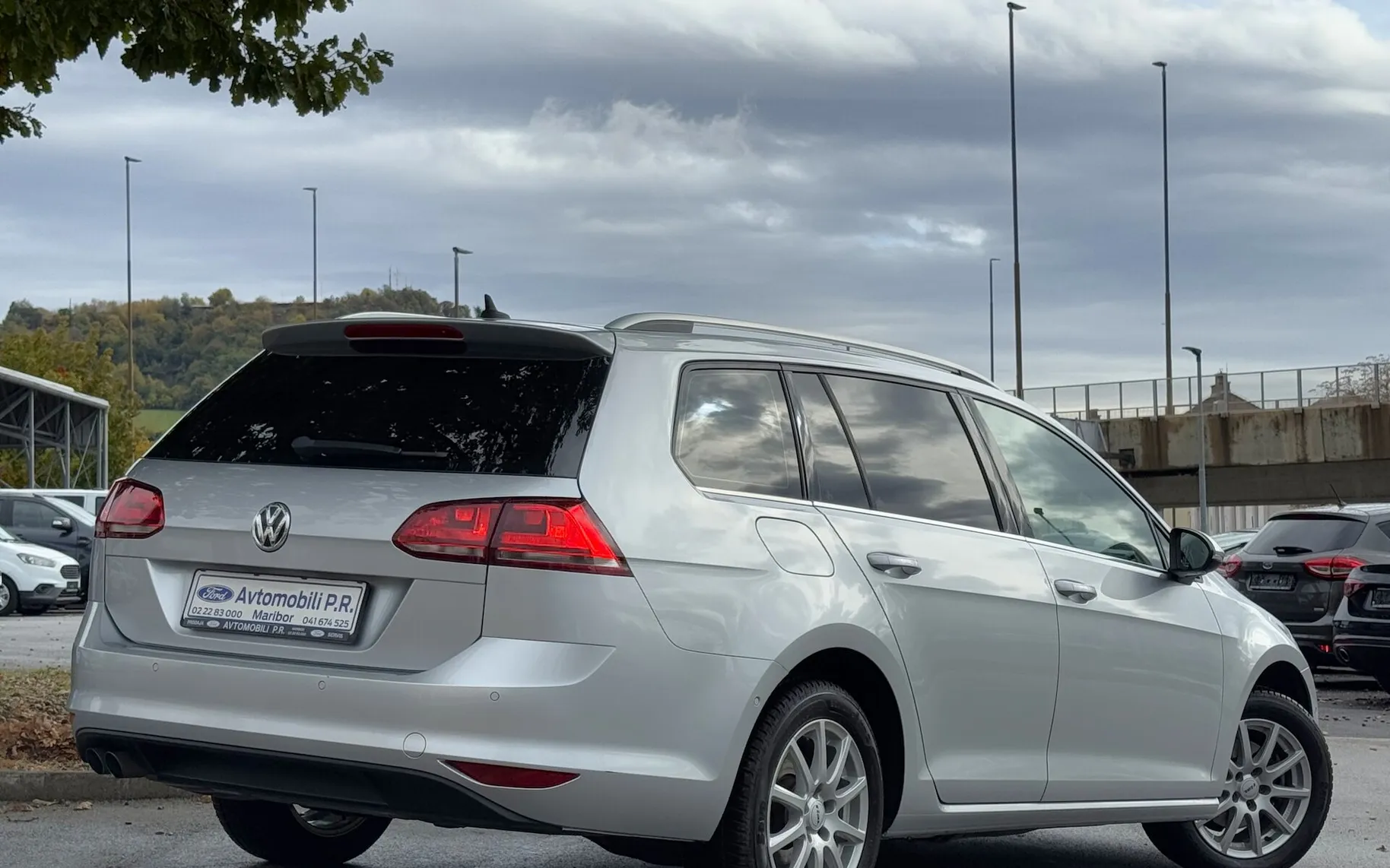 Zunanja slika - Volkswagen Golf Variant - 2.0 TDI BMT Highline OGROMNO OPREME-WEBASTO-KAMERA - 7