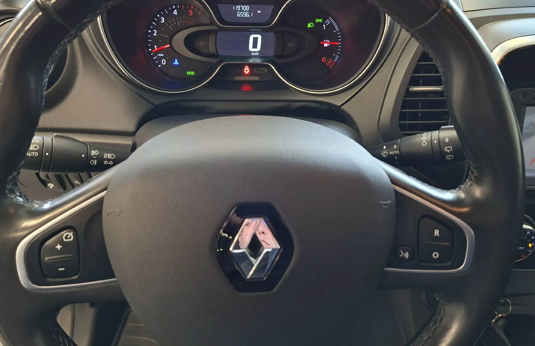 Zunanja slika - Renault Captur - Intens dCi 90-SLO-LED-NAVI-KAMERA-2X PDC- - 14