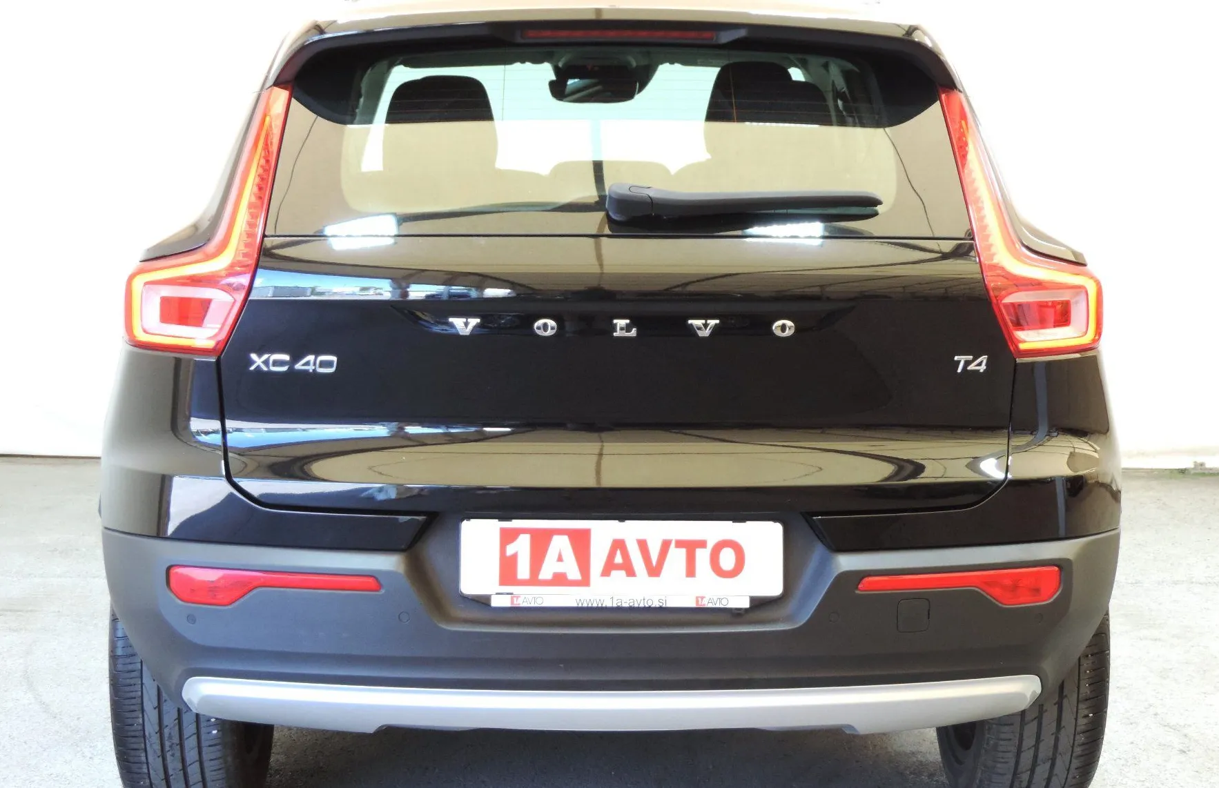 Zunanja slika - Volvo XC40 - T4 Recharge Twin Engine Inscription Avt. - 6