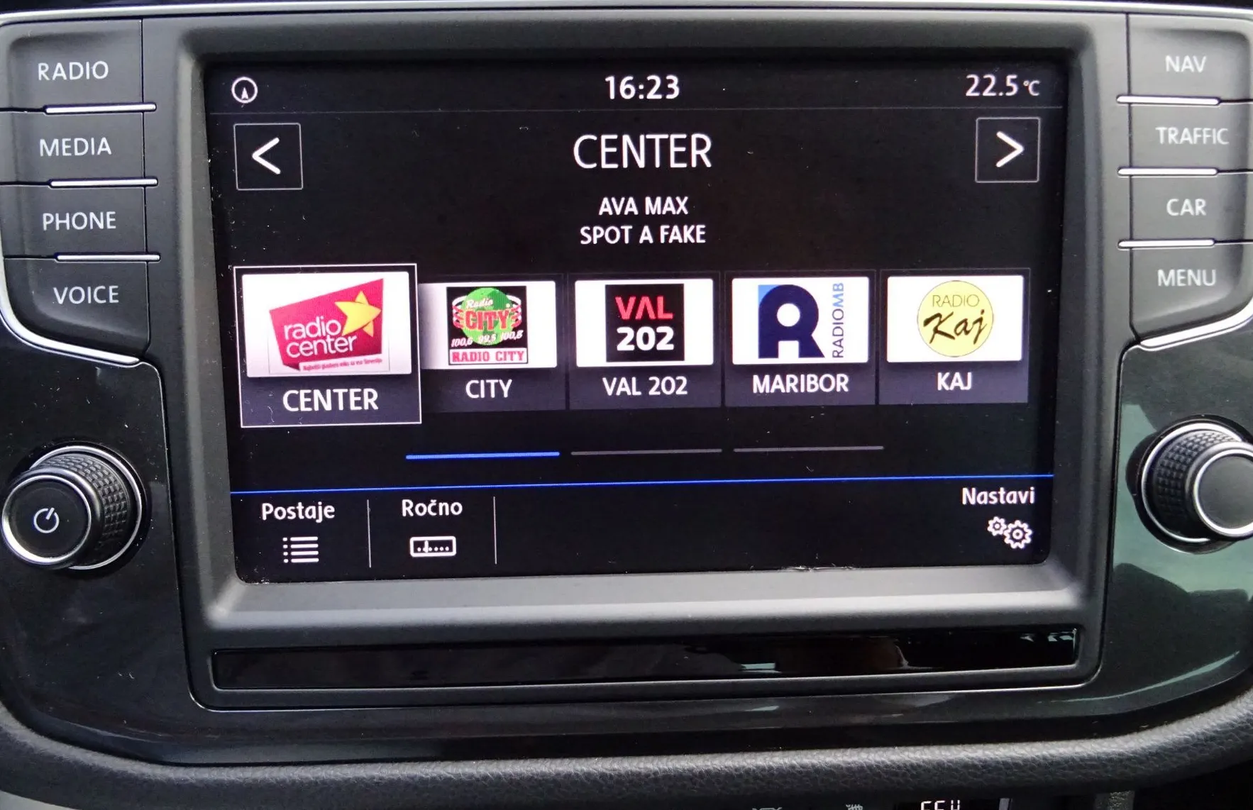 Zunanja slika - Volkswagen Tiguan - 2.0 TDI SCR BMT DSG COMFORTLINE 150KM-LEP- - 14