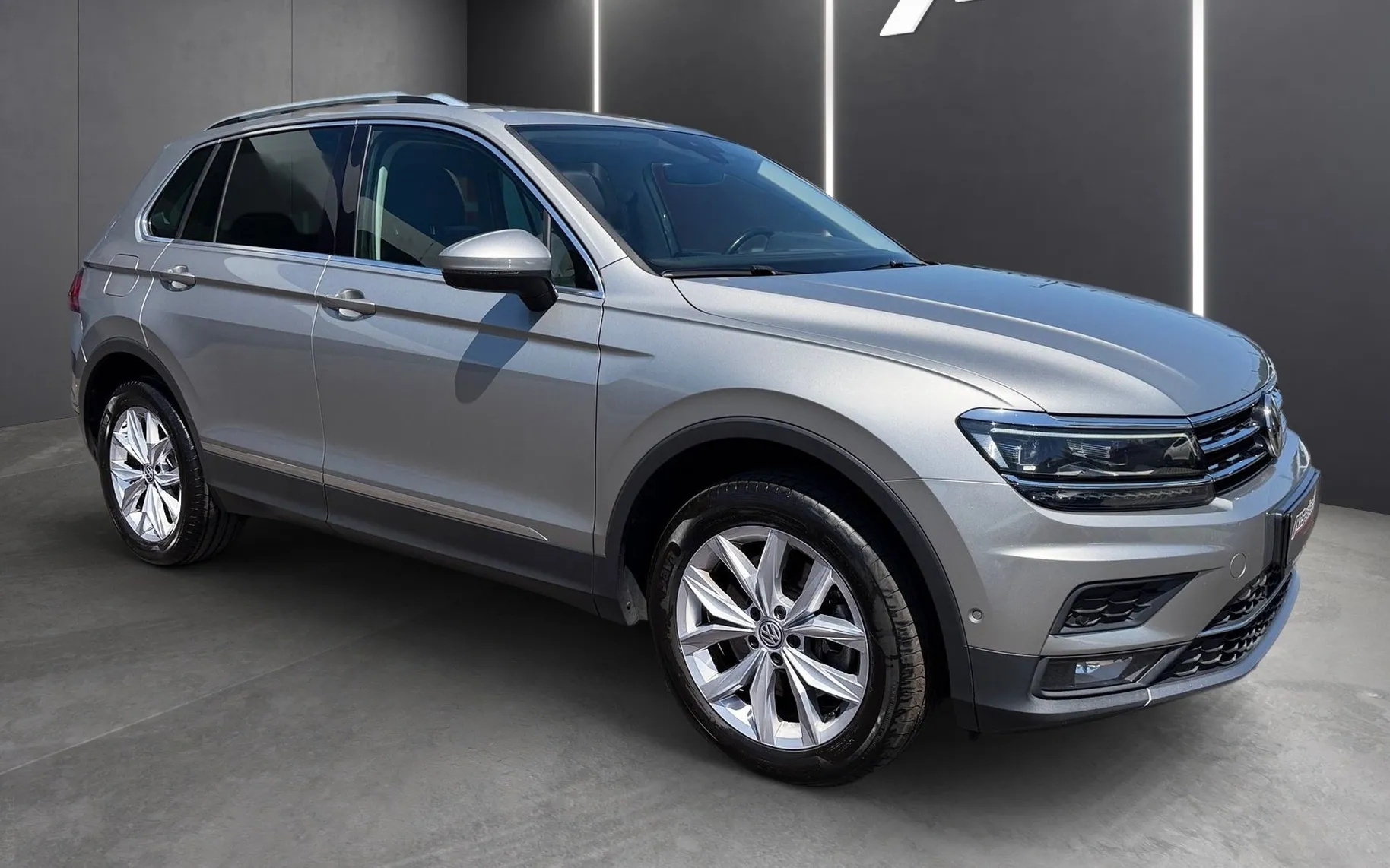 Zunanja slika - Volkswagen Tiguan - 4motion 2.0 TDI Highline DSG-Panorama-Vl. kljuka - 2