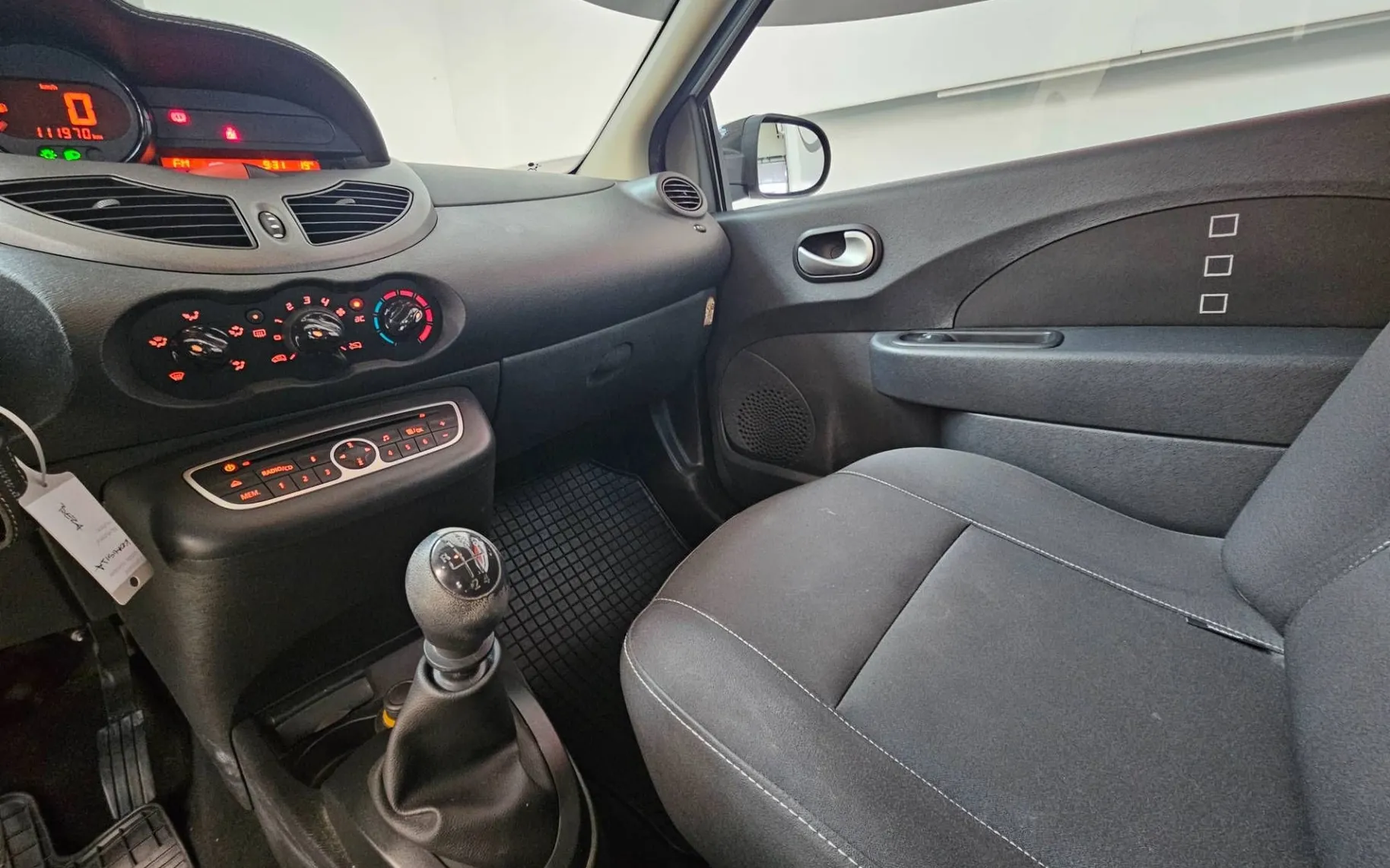 Notranja slika - Renault Twingo - 1.2 16V - 8