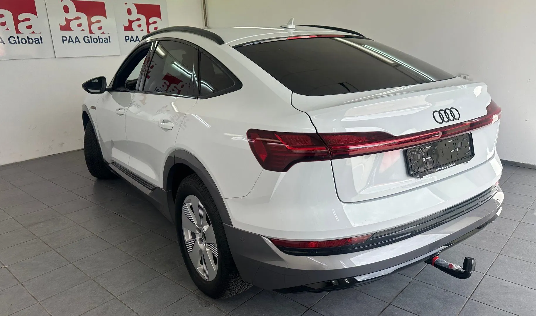 Zunanja slika - Audi e-tron - 55 quattro S line.NEMŠKI+4ALU.KAMERA.USNJE.KLJUKA - 19