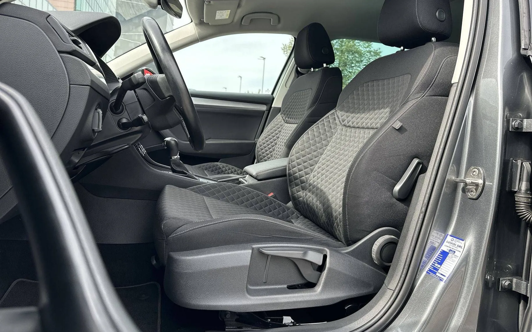 Notranja slika - Škoda Superb - 2.0 TDI EXECUTIVE DSG - 10