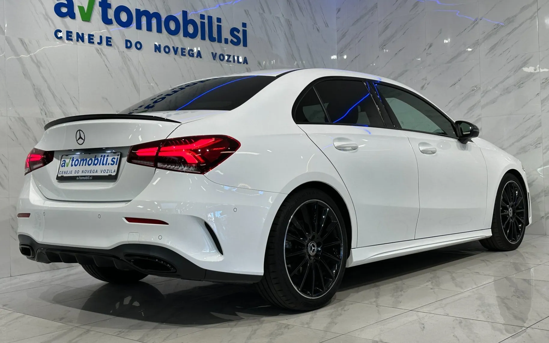 Zunanja slika - Mercedes-Benz A-Razred - 200 AMG Line |ACC|Kamera|Gretje|AmbientL|PDC|SLO| - 5