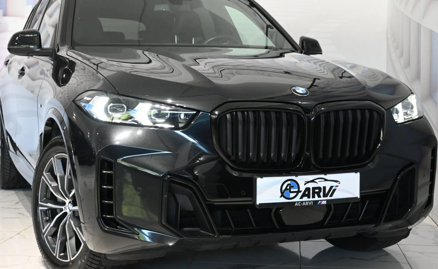 Zunanja slika - BMW X5 - serija : xDrive30d-M.SPORT-KLJUKA-PANO-WEBASTO-KEYLESS - 1