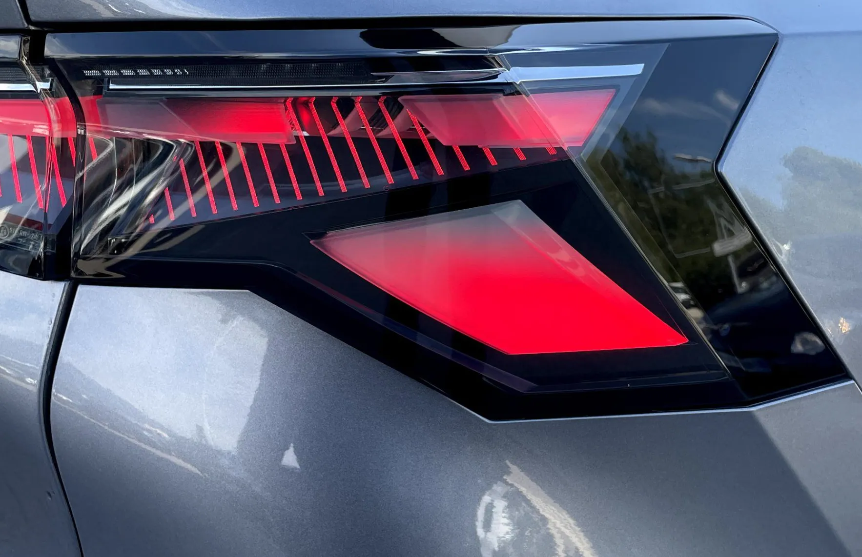 Zunanja slika - Renault Rafale - E-Tech 200 Full hybrid esprit Alpine Avt. - 19