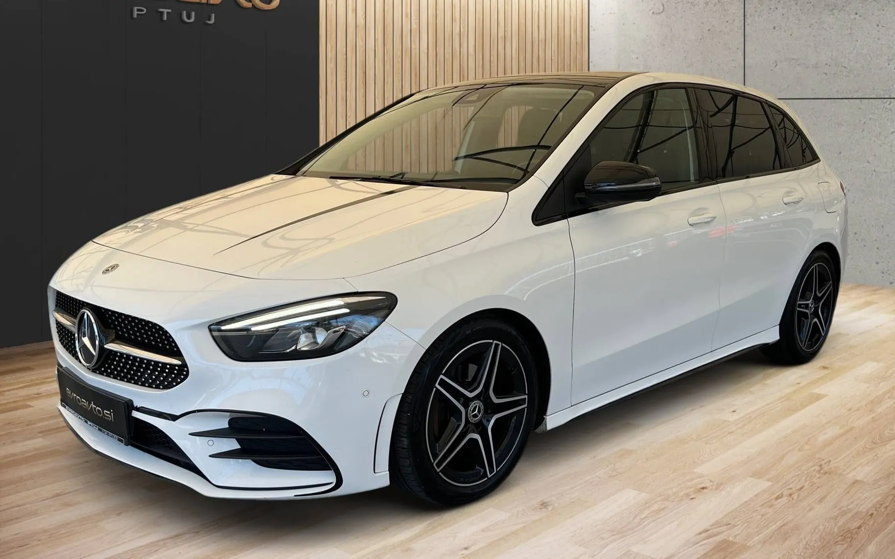 Zunanja slika - Mercedes-Benz B-Razred - B 200 d Aut•AMG Line•1LASTNIK•KAMERA•PDC•... - 1